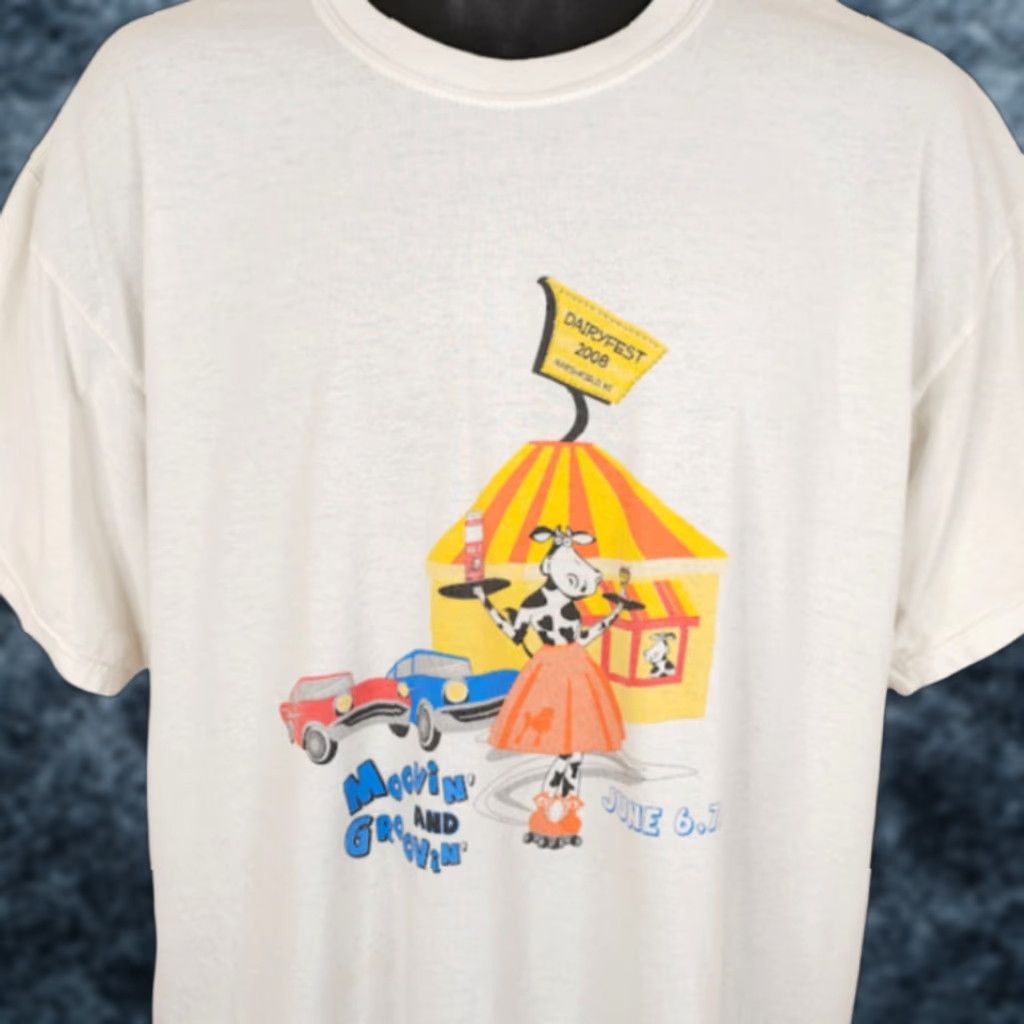 Gildan VINTAGE Marshfield Wisconsin T Shirt Mens XL White Y2K Dairyfest Cows T-Shirt Mens XL White Y2K Dairyfest Cows Size US XL / EU 56 / 4 - 1 Thumbnail