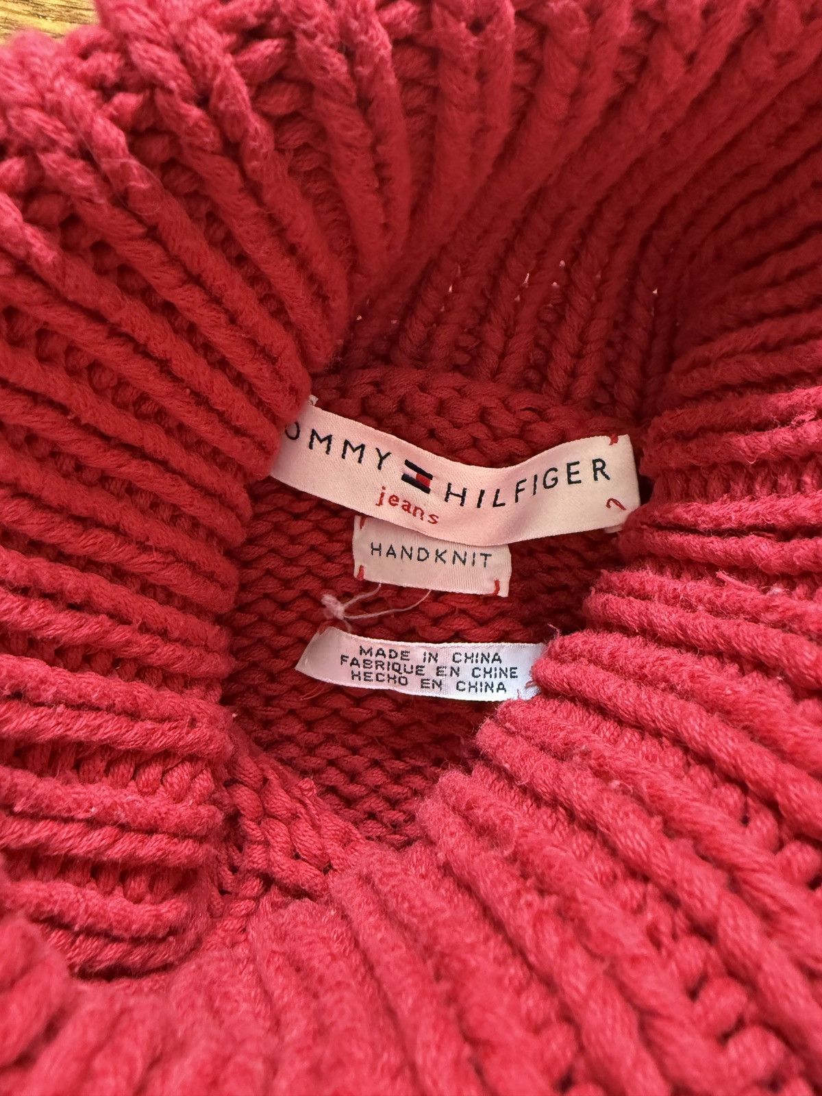 Vintage Tommy Hilfiger Jeans Handknit Turtleneck Sweater Size M / US 6-8 / IT 42-44 - 4 Thumbnail