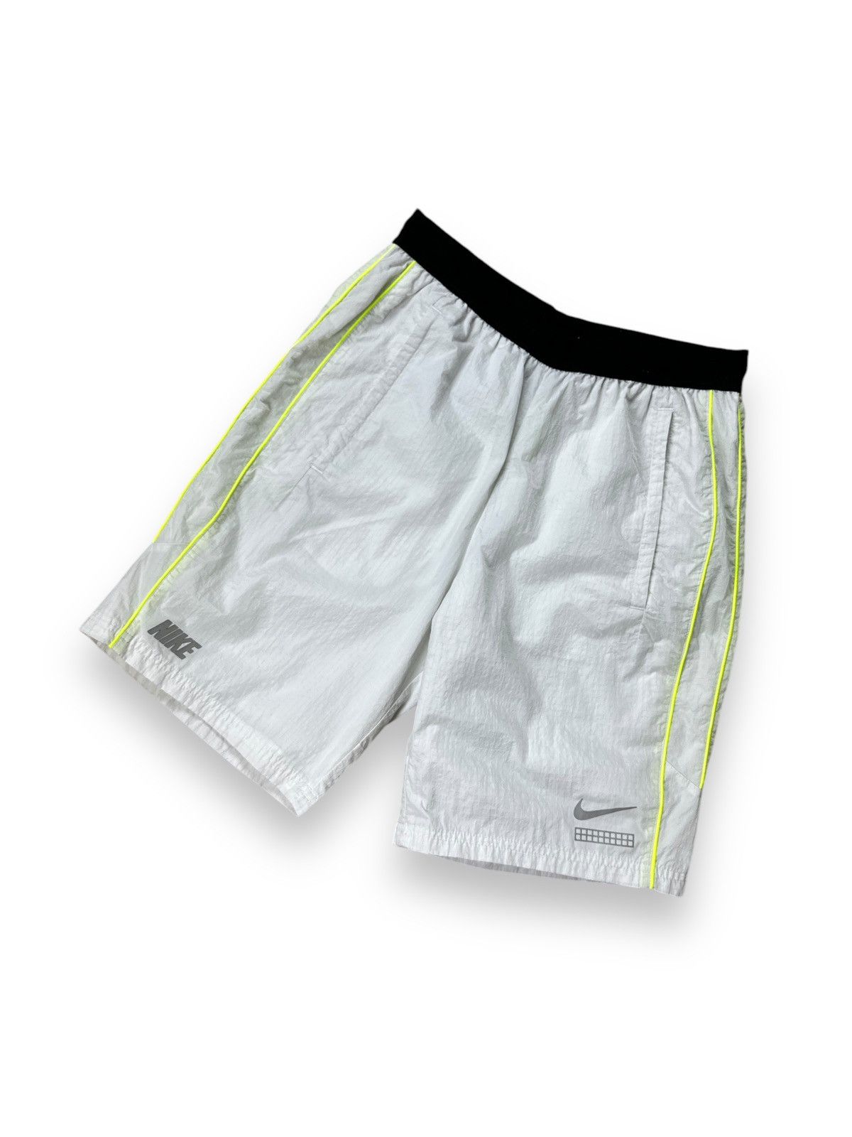 Nike Nike DNA Nylon Drill Shorts Reflective Logo Swoosh Size US 30 / EU 46 - 1 Thumbnail