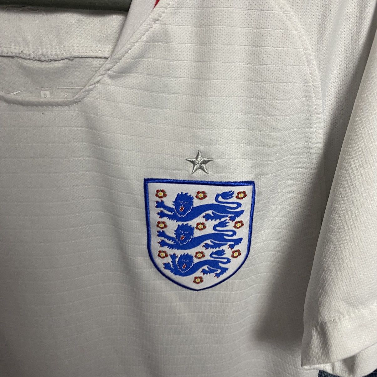 Nike Mens Nike England National White Soccer jersey Size US S / EU 44-46 / 1 - 3 Thumbnail