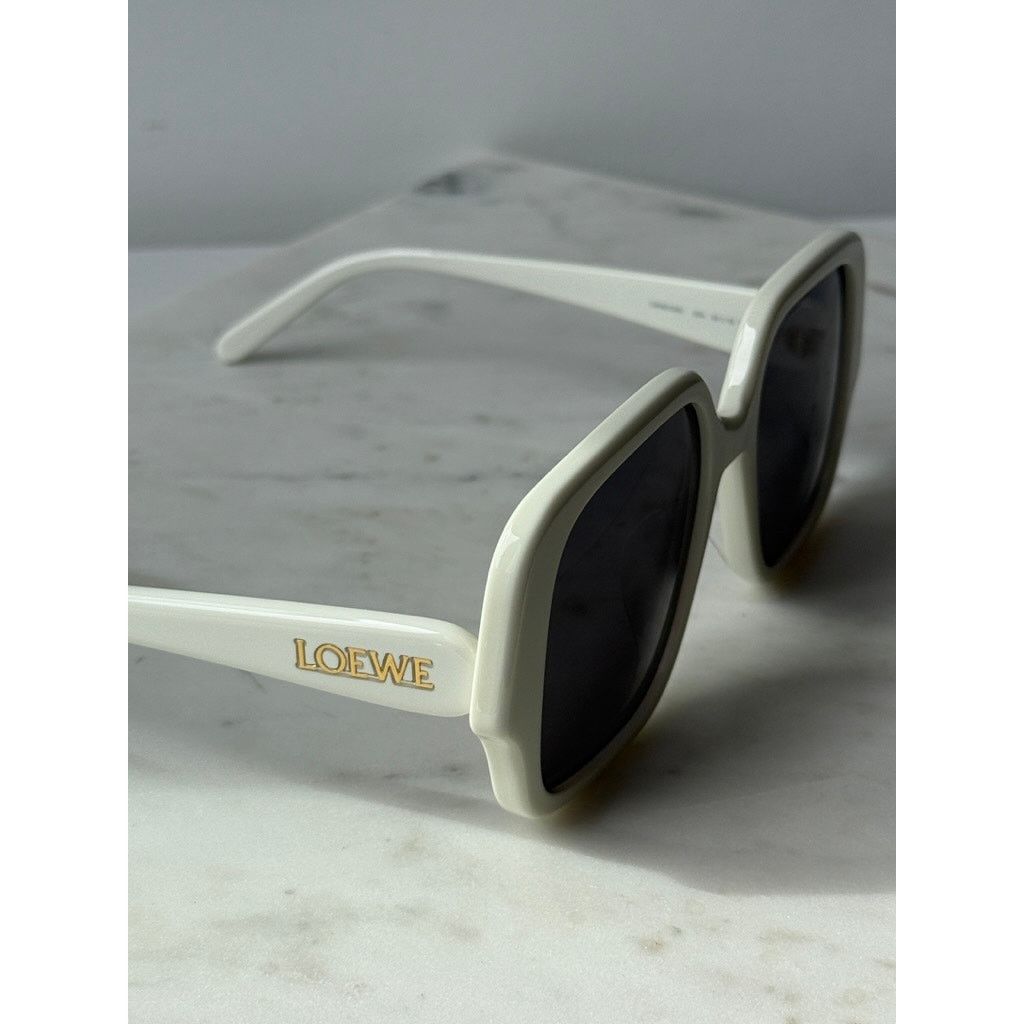 Loewe NEW Loewe LW40134U Oversized Square Sunglasses in White Size ONE SIZE - 4 Thumbnail