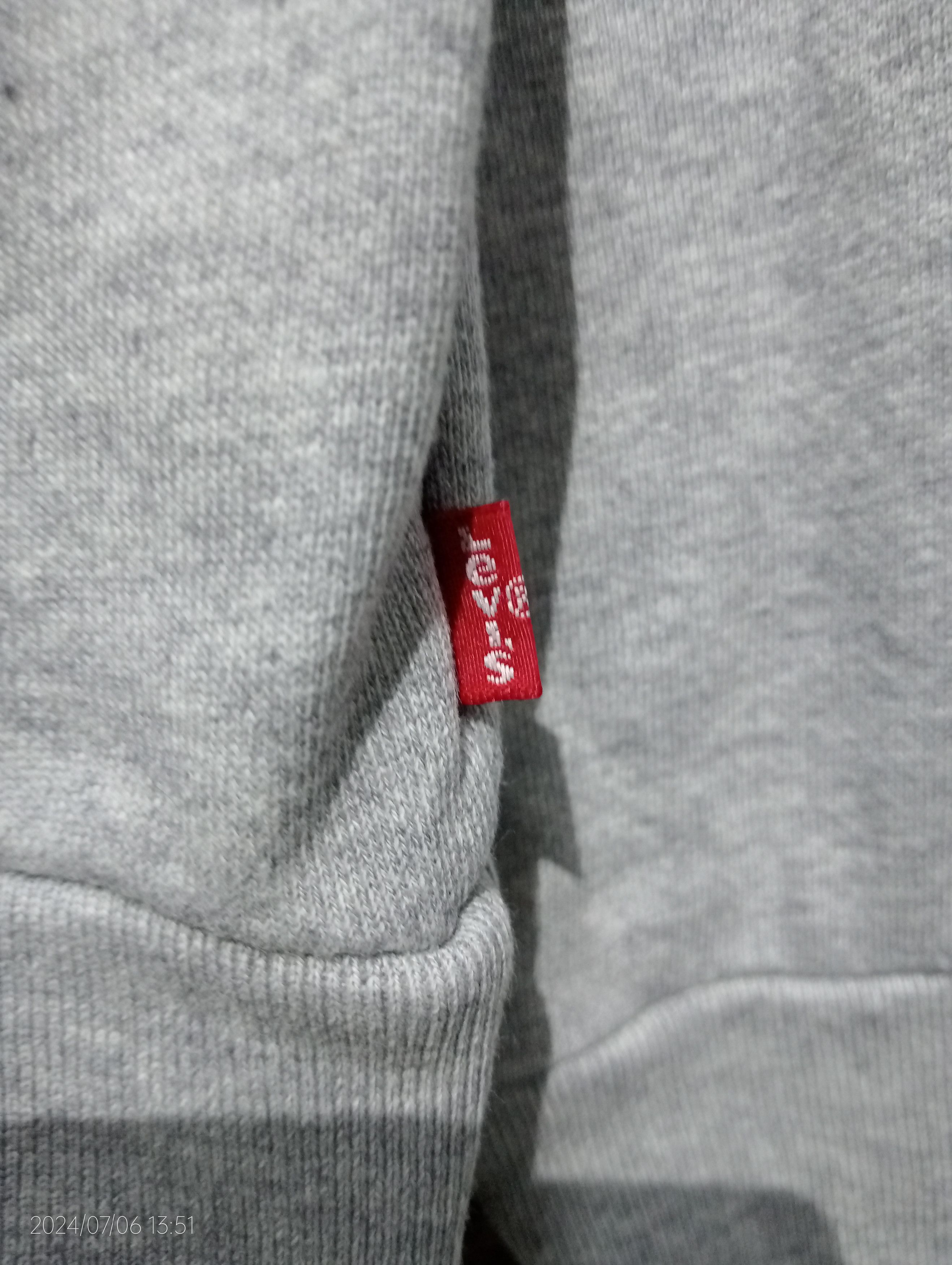 Levi's Vintage Levi's Big Logo Crewneck Sweatshirt Size US L / EU 52-54 / 3 - 9 Thumbnail
