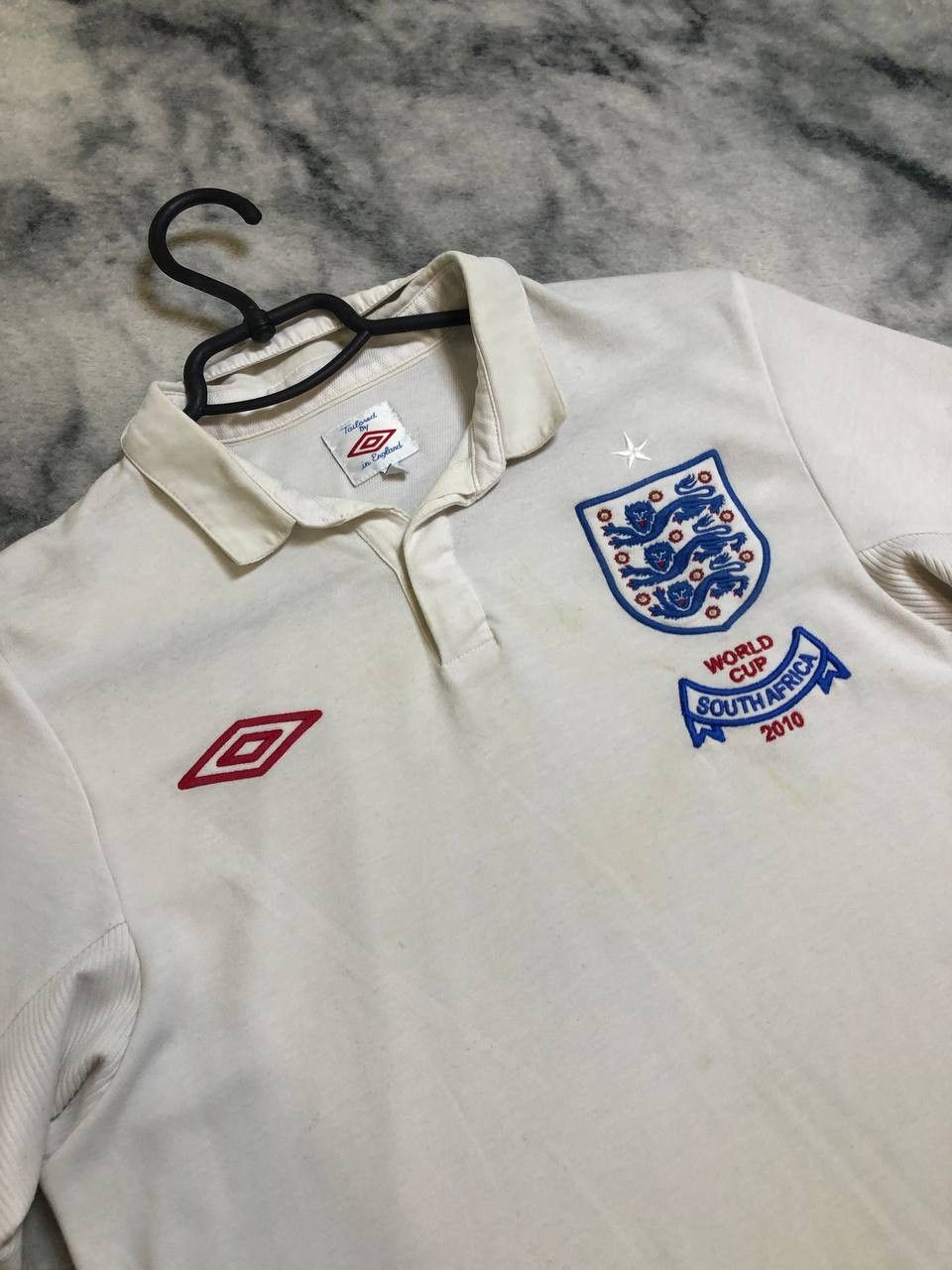 Umbro Umbro England Team Jersey Home football shirt Size US M / EU 48-50 / 2 - 2 Thumbnail