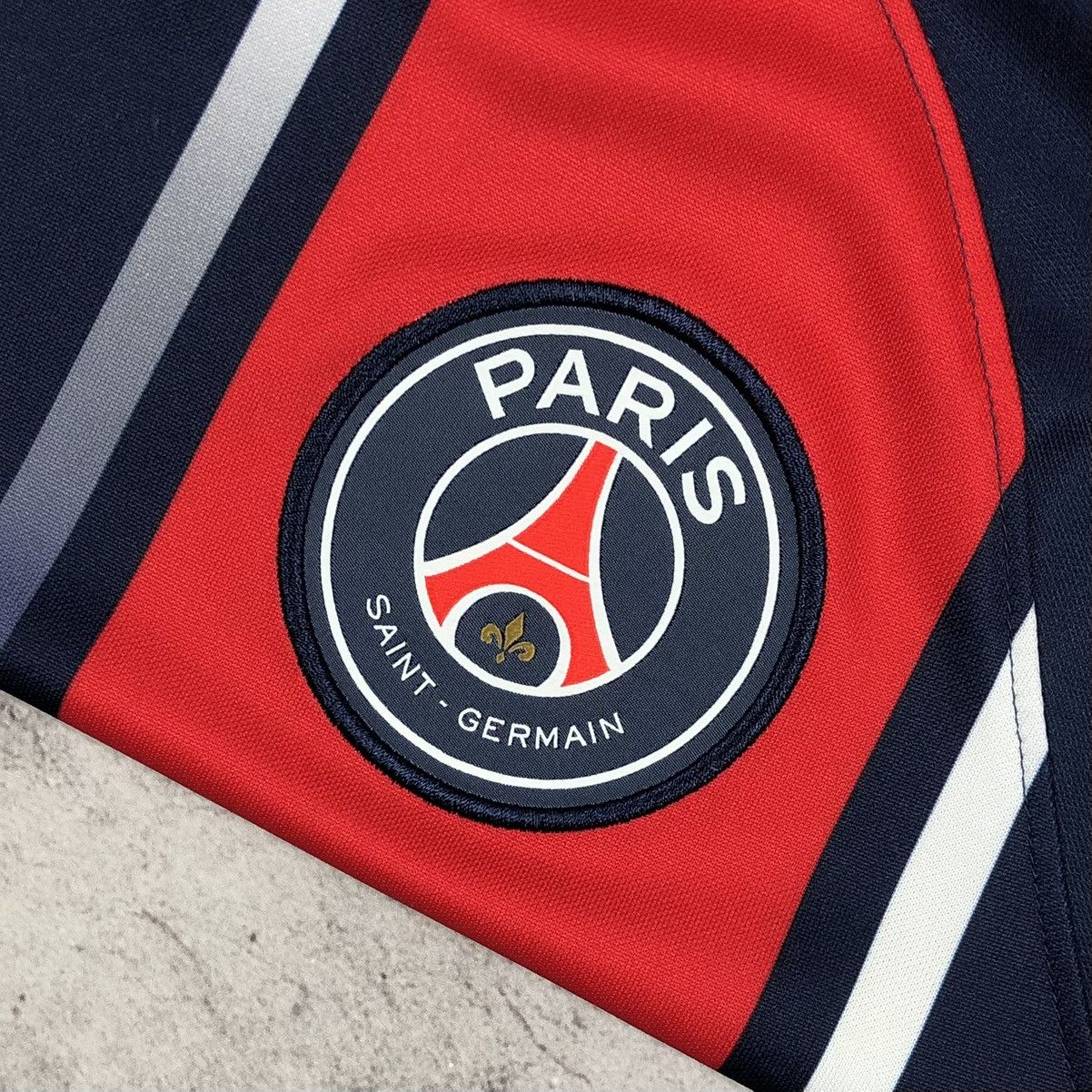 Nike Paris Saint-Germain PSG 2023-2024 Nike Home Soccer Jersey Size US M / EU 48-50 / 2 - 13 Thumbnail