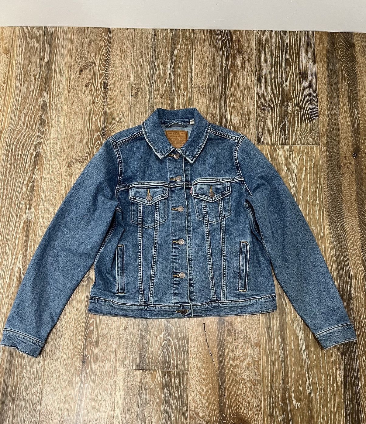 Levi's Womens levis premium cropped denim jacket Size XL / US 12-14 / IT 48-50 - 1 Thumbnail