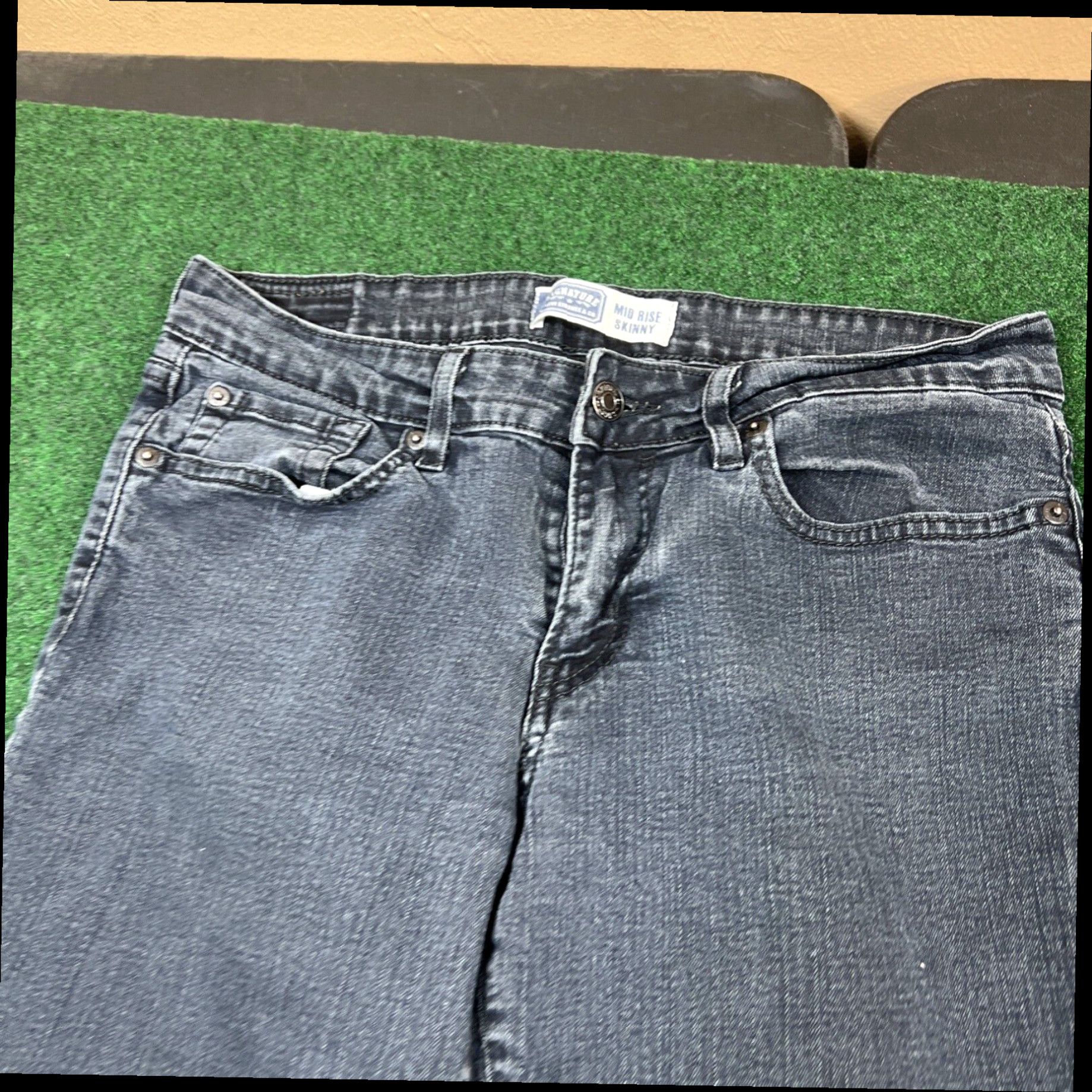 Levi's Levis Mid Rise Skinny Womens 10M 30x30 Black Jeans Size 32" / US 10 / IT 46 - 2 Thumbnail
