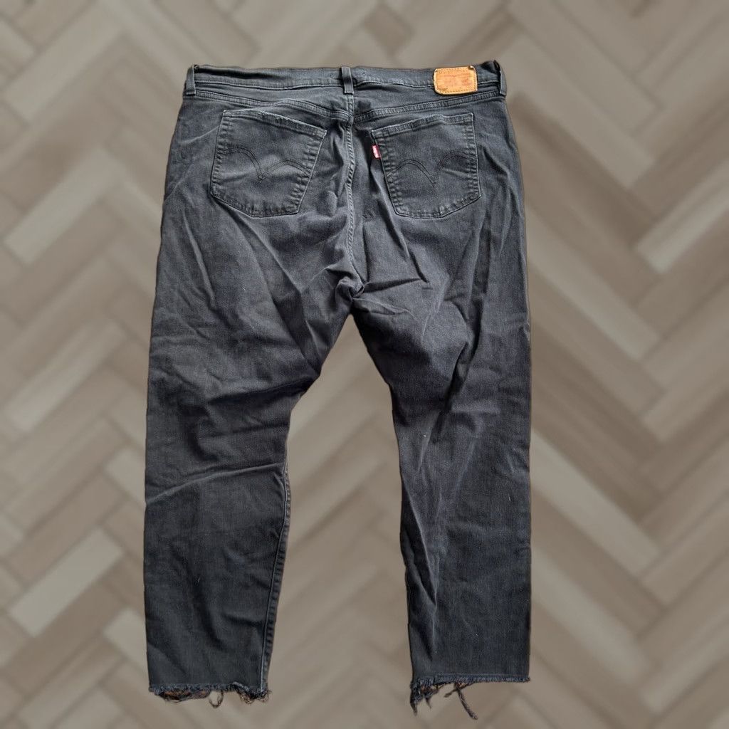 Levi's VINTAGE Levi's 501 Wedgie Skinny Jeans Womens Black Distressed size 20 W Size 42" / US 20 - 1 Thumbnail