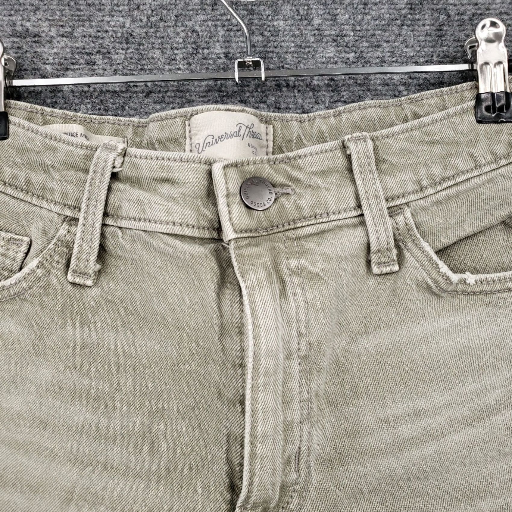 Vintage Universal Thread Green Midi Cut Off Denim Shorts Womens 2/26 Mid Rise Size 26" / US 2 / IT 38 - 3 Thumbnail