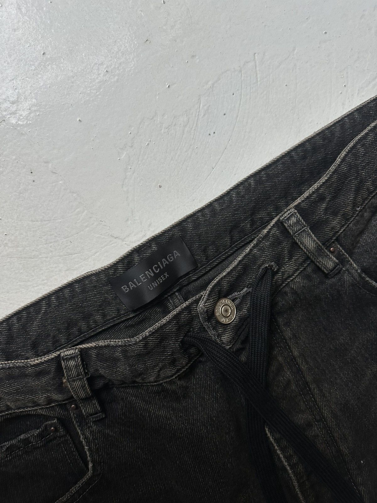 Balenciaga Distressed Medium loose fit Size US 33 - 3 Thumbnail