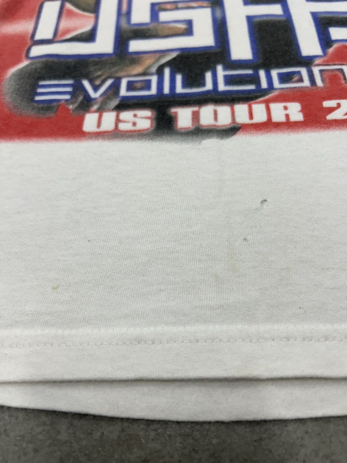 Band Tees Vintage usher evolution 8701 tour rap tee style Size US XL / EU 56 / 4 - 6 Thumbnail