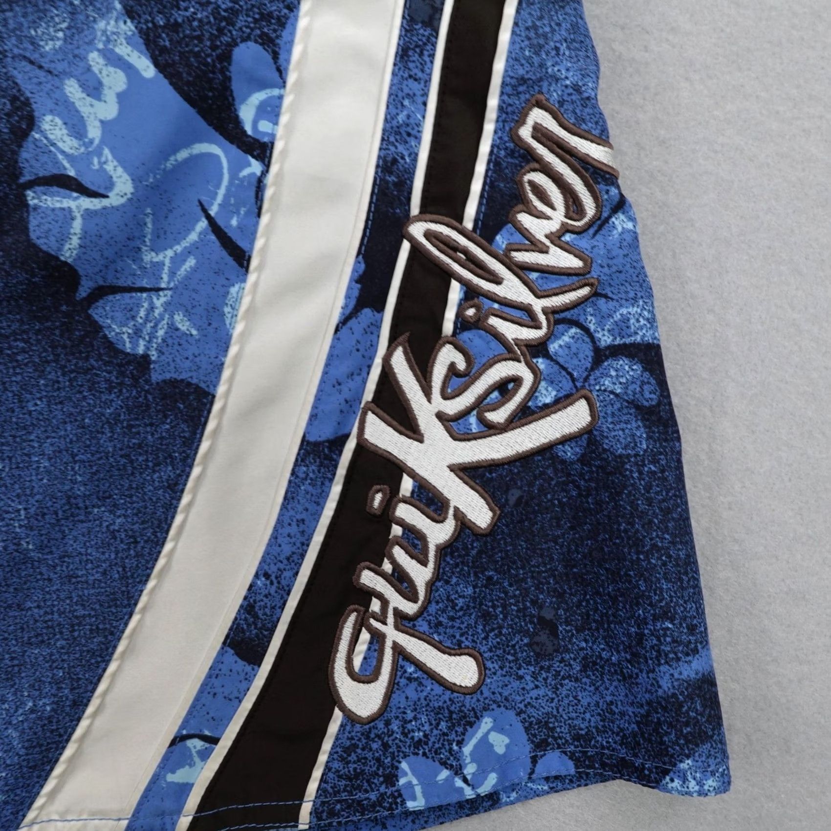 Quiksilver VINTAGE Quiksilver Board Shorts Mens 36 Blue Floral Swim Trunks Y2K Size US 36 / EU 52 - 2 Thumbnail