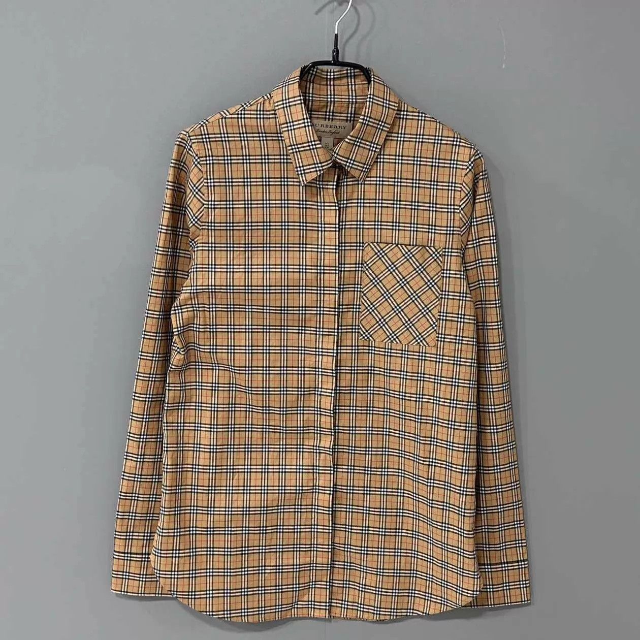 Burberry Burberry 99 New UK4 Check Shirt Size XS / US 0-2 / IT 36-38 - 1 Thumbnail