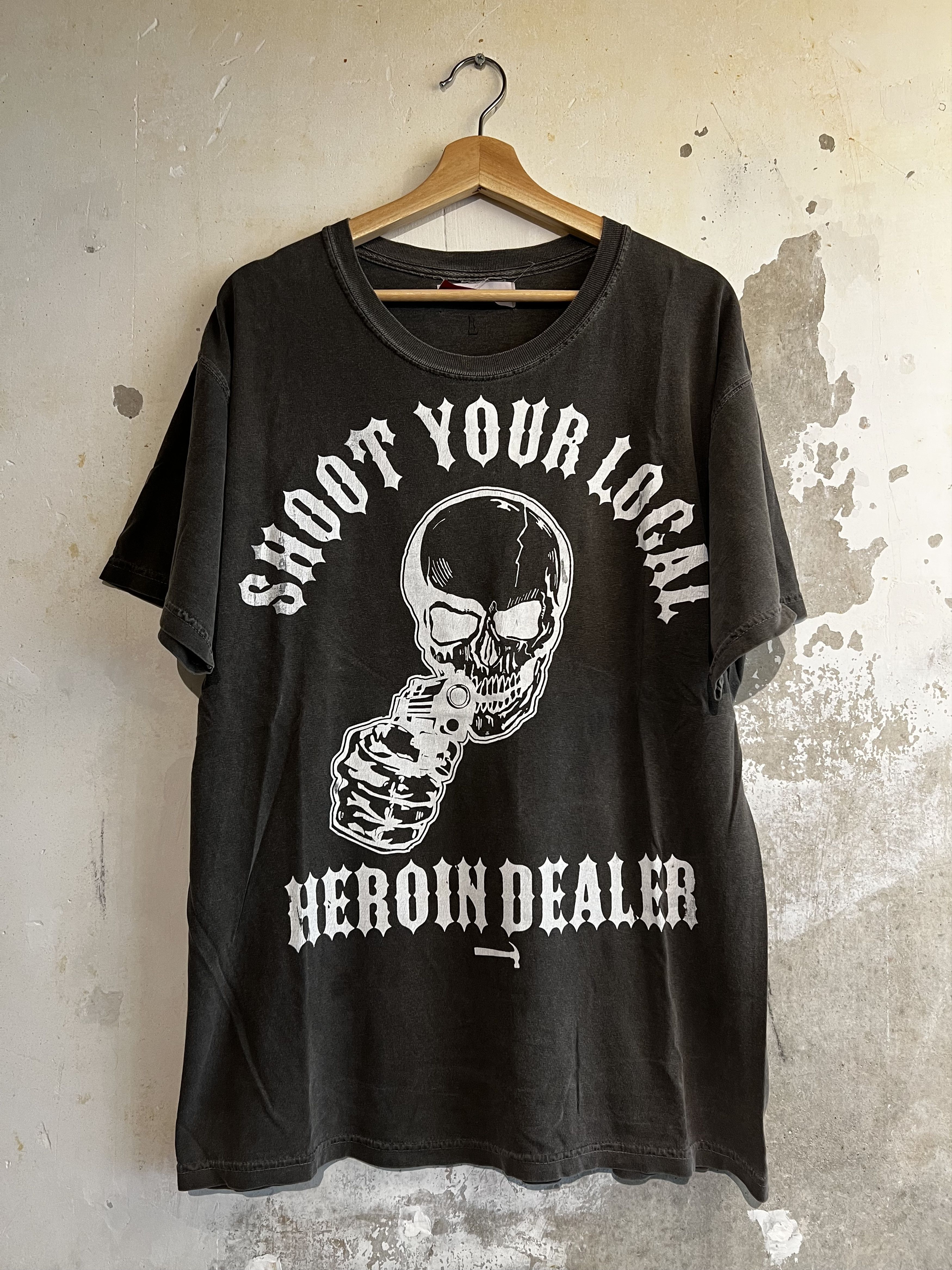 Warren Lotas Warren Lotas "Shoot Your Local Heroin Dealer" T-shirt grey Size US L / EU 52-54 / 3 - 1 Thumbnail