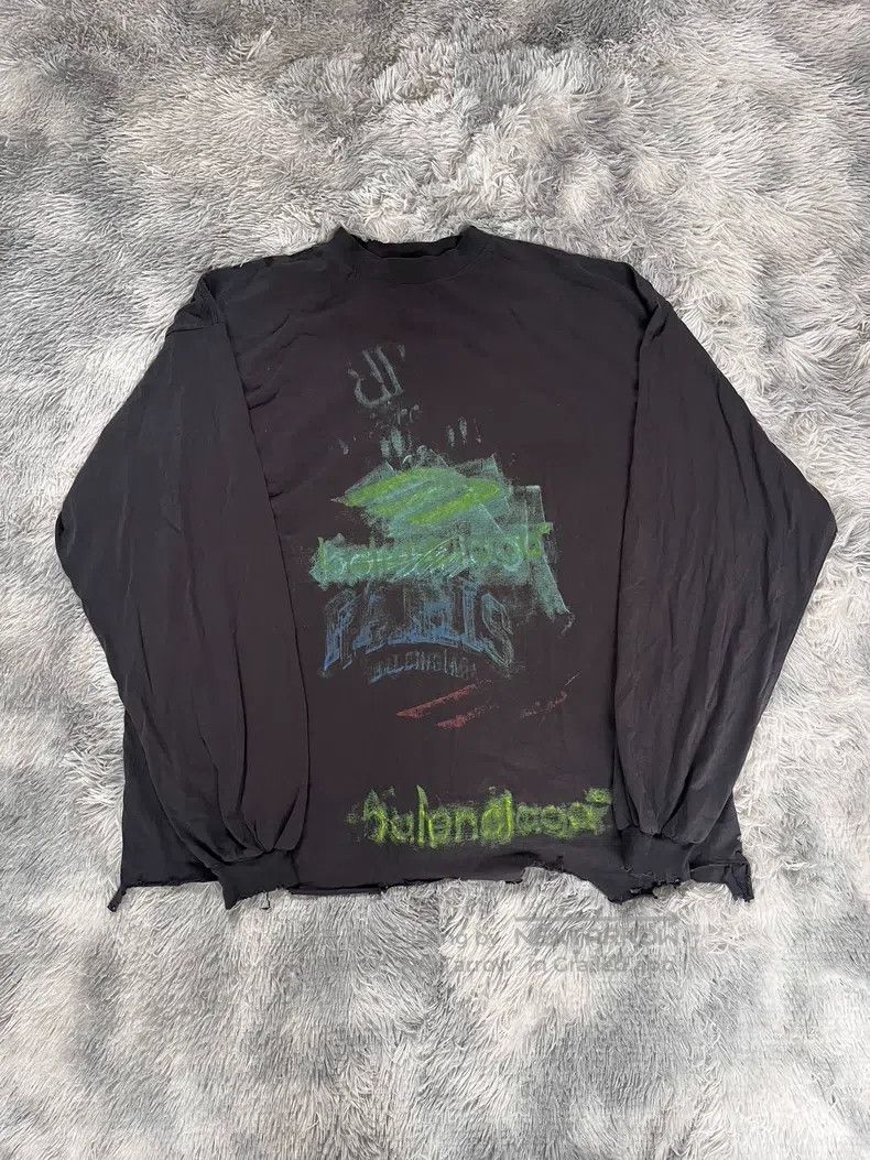Balenciaga Balenciaga Faded Round Neck Printed Short-Sleeve Size US M / EU 48-50 / 2 - 1 Thumbnail