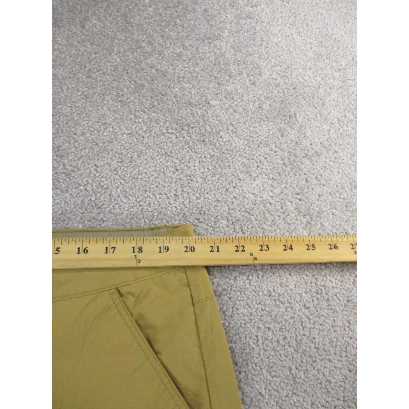 Eddie Bauer Eddie Bauer Mens Shorts 40 Cargo Pocket Lightweight Nylon Tan Brown Casual Travel Workwear Cargo Nylon Spandex Mens Size US 40 / EU 56 - 6 Thumbnail