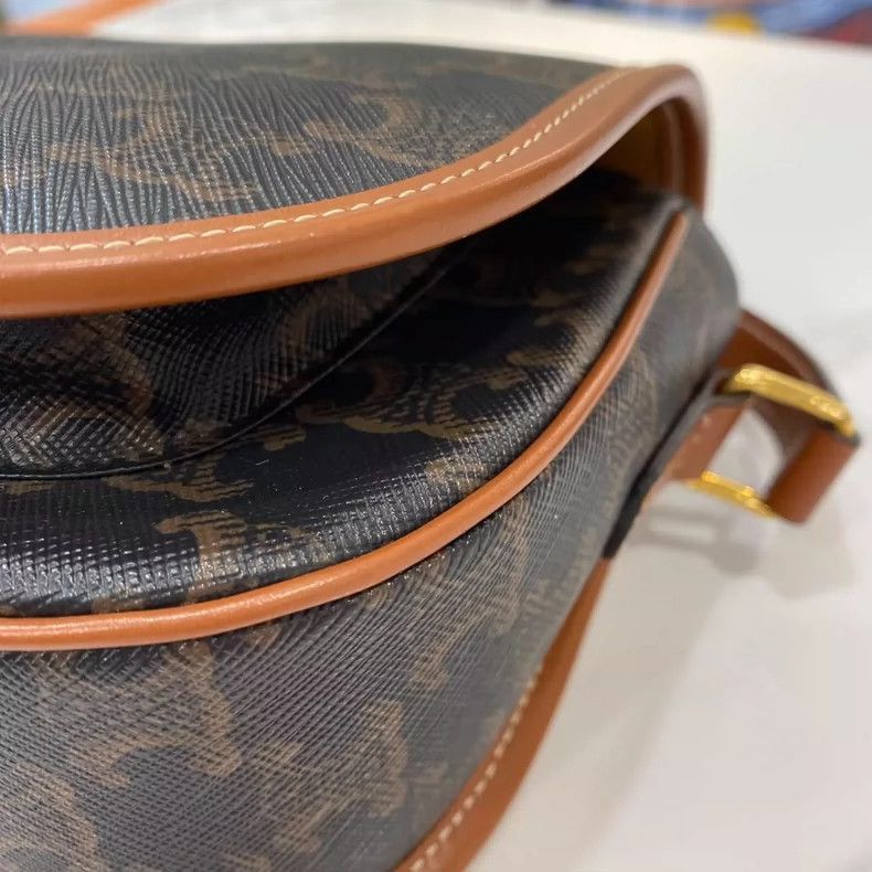Celine Celine Vintage Triomphe Saddle Bag-2505 Size ONE SIZE - 6 Thumbnail