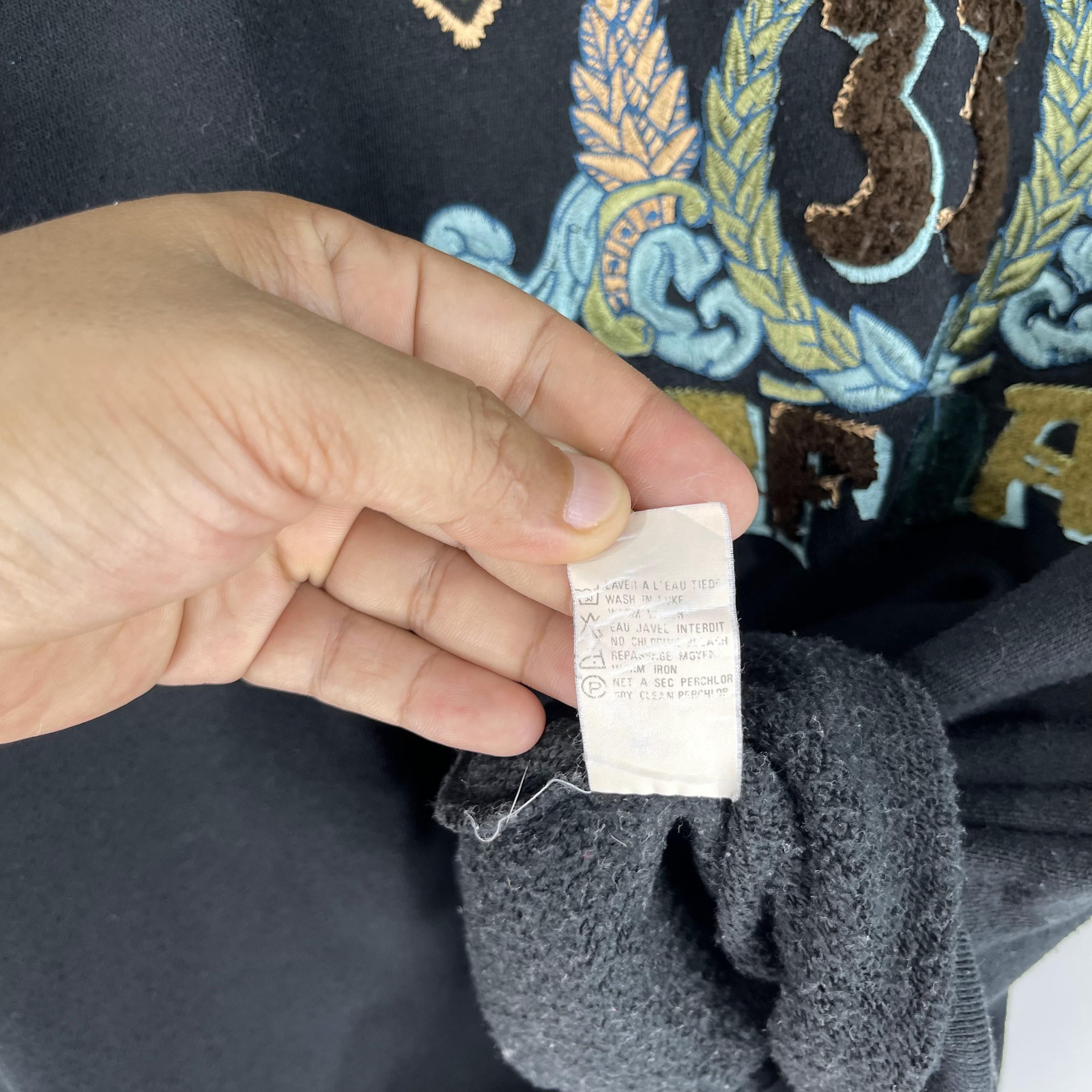 Designer × Japanese Brand × Vintage Vintage 90s NAF NAF Paris Spellout Embroidery Sweatshirt Size US L / EU 52-54 / 3 - 7 Thumbnail