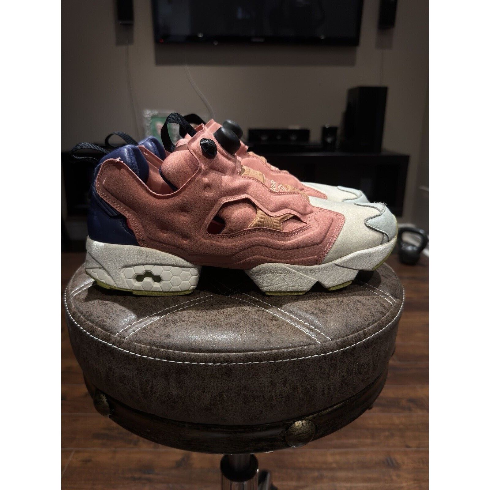 Reebok Reebok Instapump Fury Face Pink UK 8 EU 42 Sneakers Size US 8 / IT 38 - 1 Thumbnail
