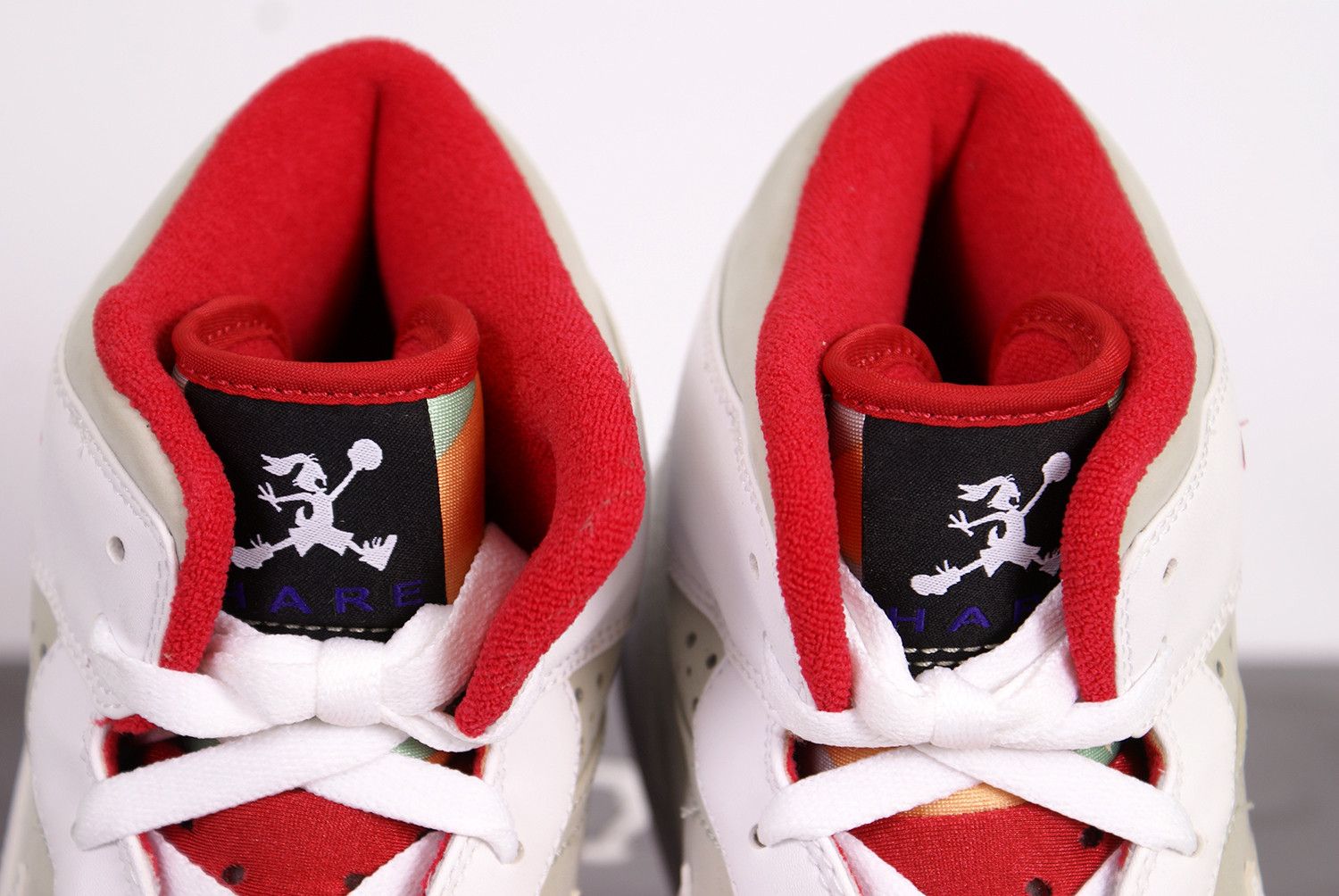 Jordan Brand 2009 Nike Air Jordan 1 Retro HARE BUGS BUNNY 374454 011 Size US 12 / EU 45 - 4 Thumbnail