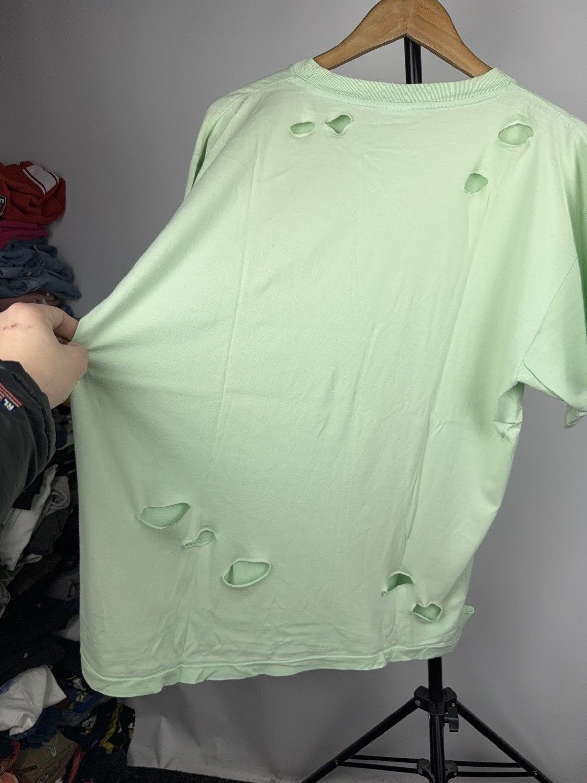 Japanese Brand Vintage Retro 90s Blank Basic Japanese Distressed Grunge Tee Size US L / EU 52-54 / 3 - 14 Thumbnail