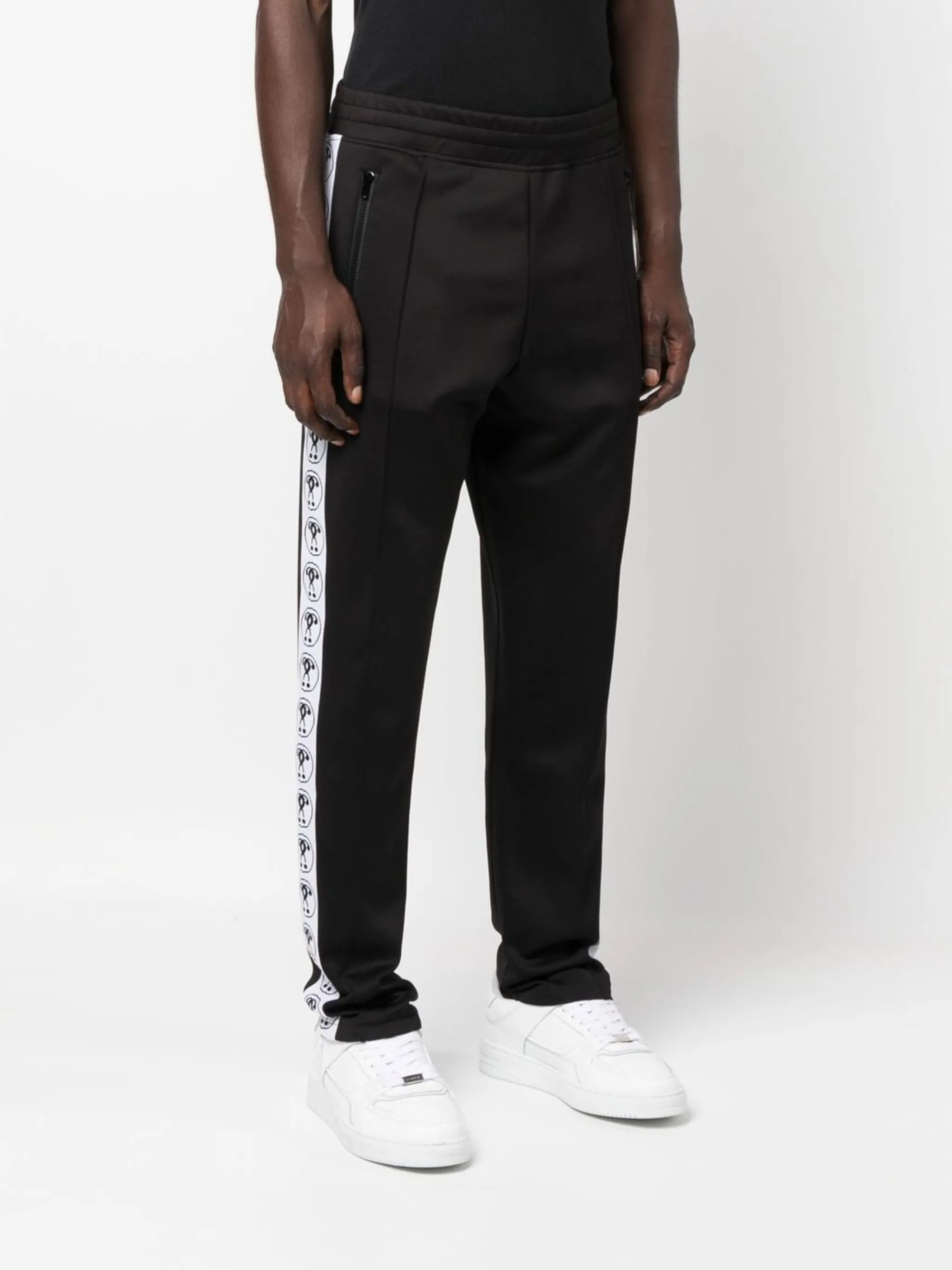 Moschino o1y0225 Logo Jogger & Sweatpant in Black Size US 38 / EU 54 - 2 Thumbnail
