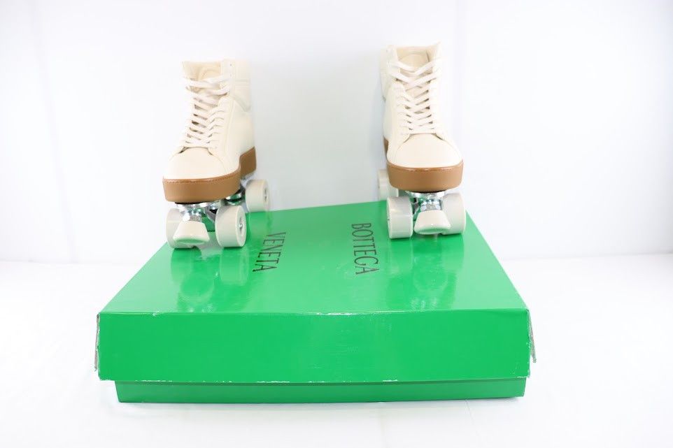 Bottega Veneta o1rshd1 Lagoon Nappa Quilt Sneaker in Sea Salt Size US 10 / EU 43 - 14 Thumbnail