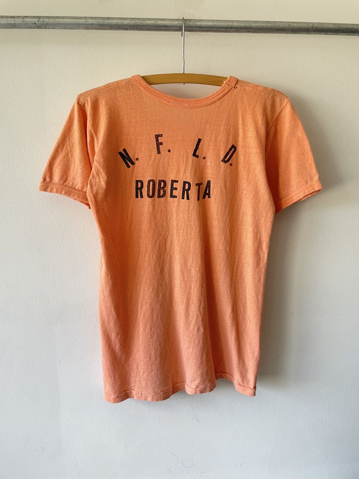 Other Vintage 70s Orange Roberta Graphic tee Size US S / EU 44-46 / 1 - 1 Thumbnail