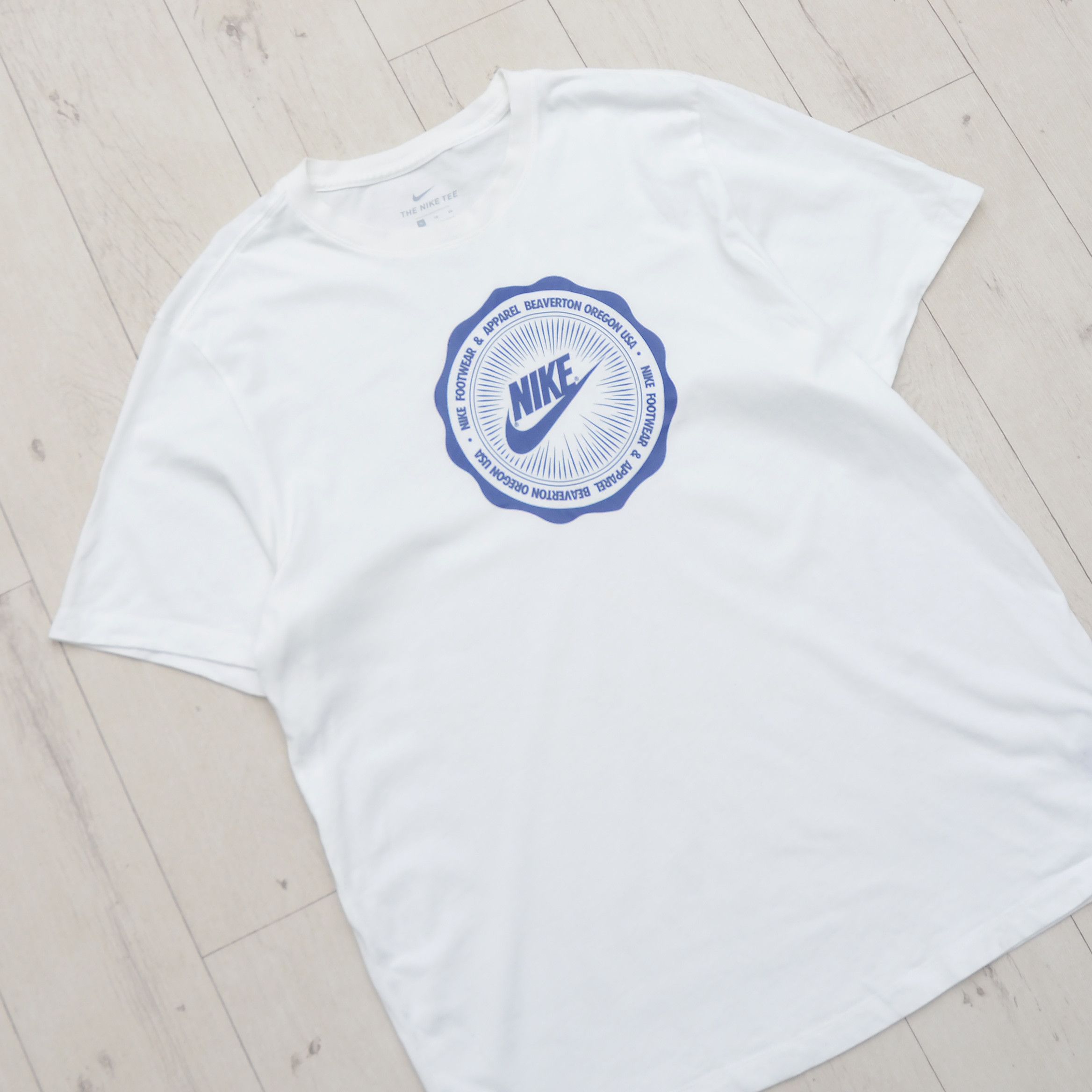 Nike NIKE T-Shirt White Big Blue Logo Size XL Original Sportswear Size US XL / EU 56 / 4 - 2 Thumbnail