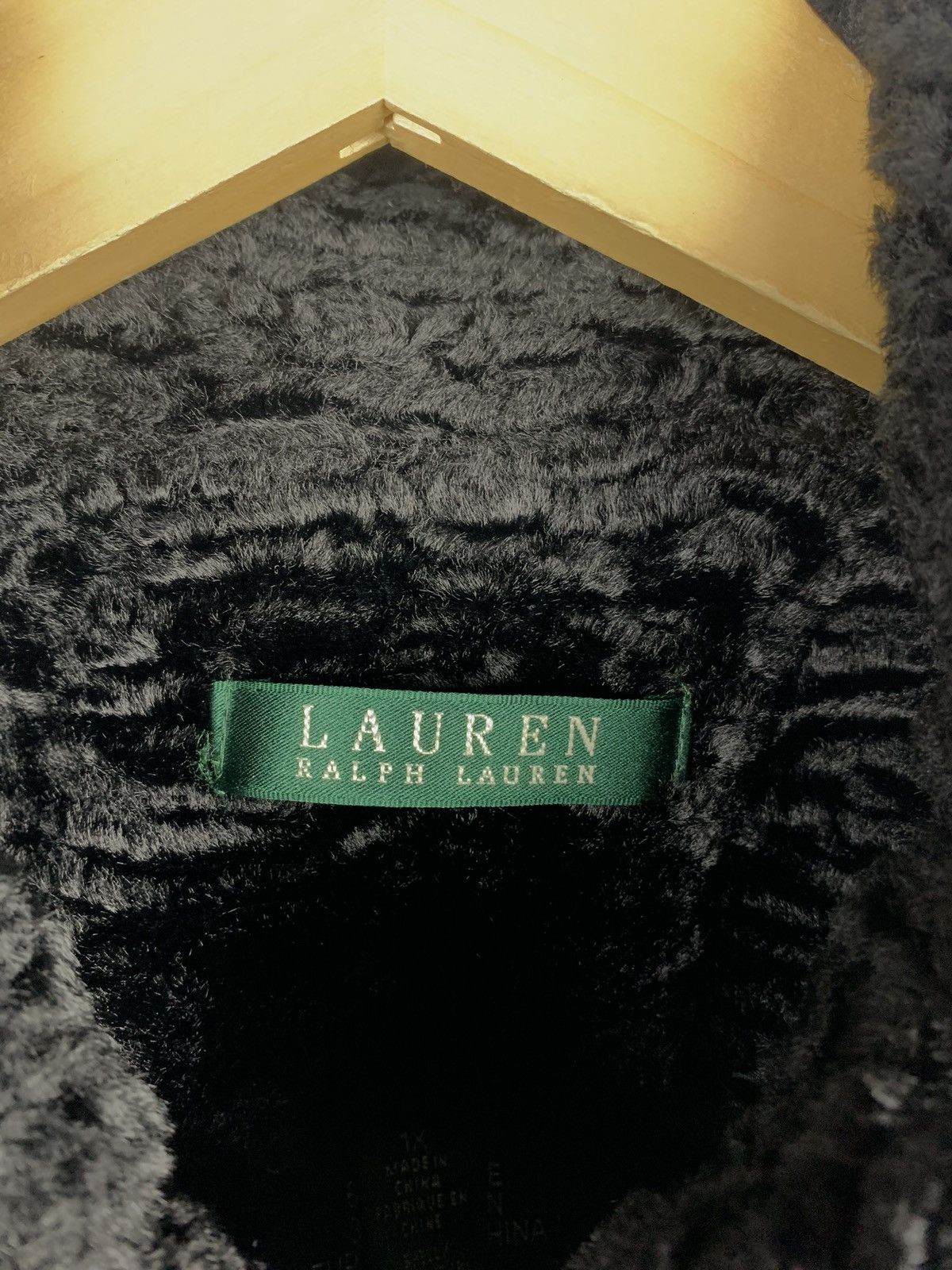 Lauren Ralph Lauren Vintage Y2K Polo Lauren Ralph Lauren Faux Fur Jacket Size 1X Size M / US 6-8 / IT 42-44 - 3 Thumbnail
