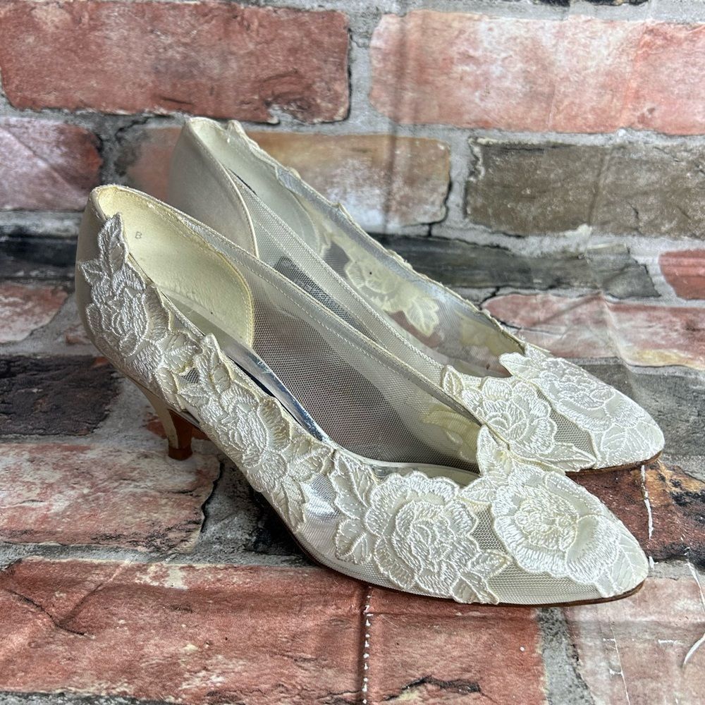 Stuart Weitzman Vintage Stuart Weitzman for Martinque Lace Off White Heels S Grailed