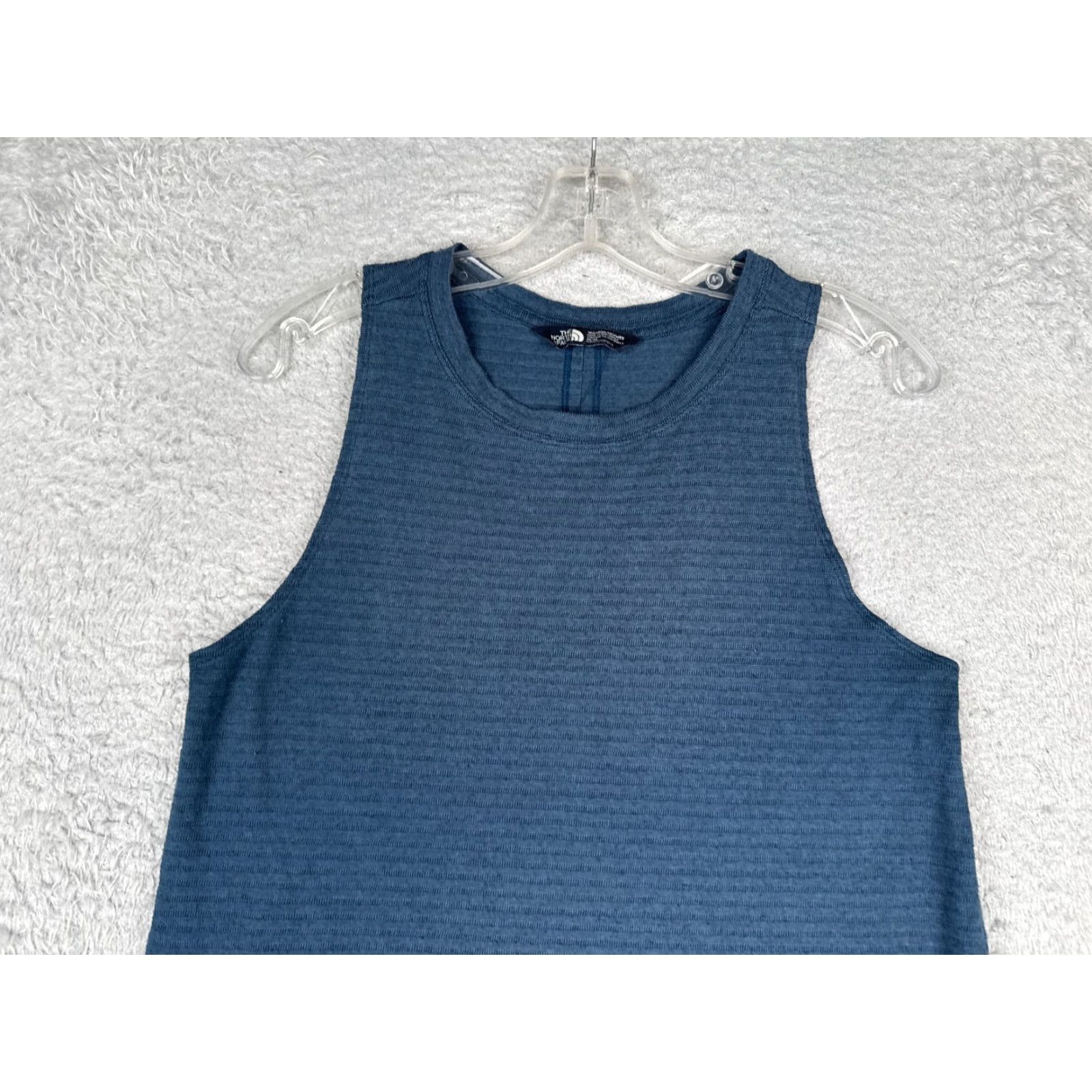 The North Face The North Face Shirt Women Medium Blue Tank Sleeveless Crew Neck Poly Blend Gym Size M / US 6-8 / IT 42-44 - 4 Thumbnail
