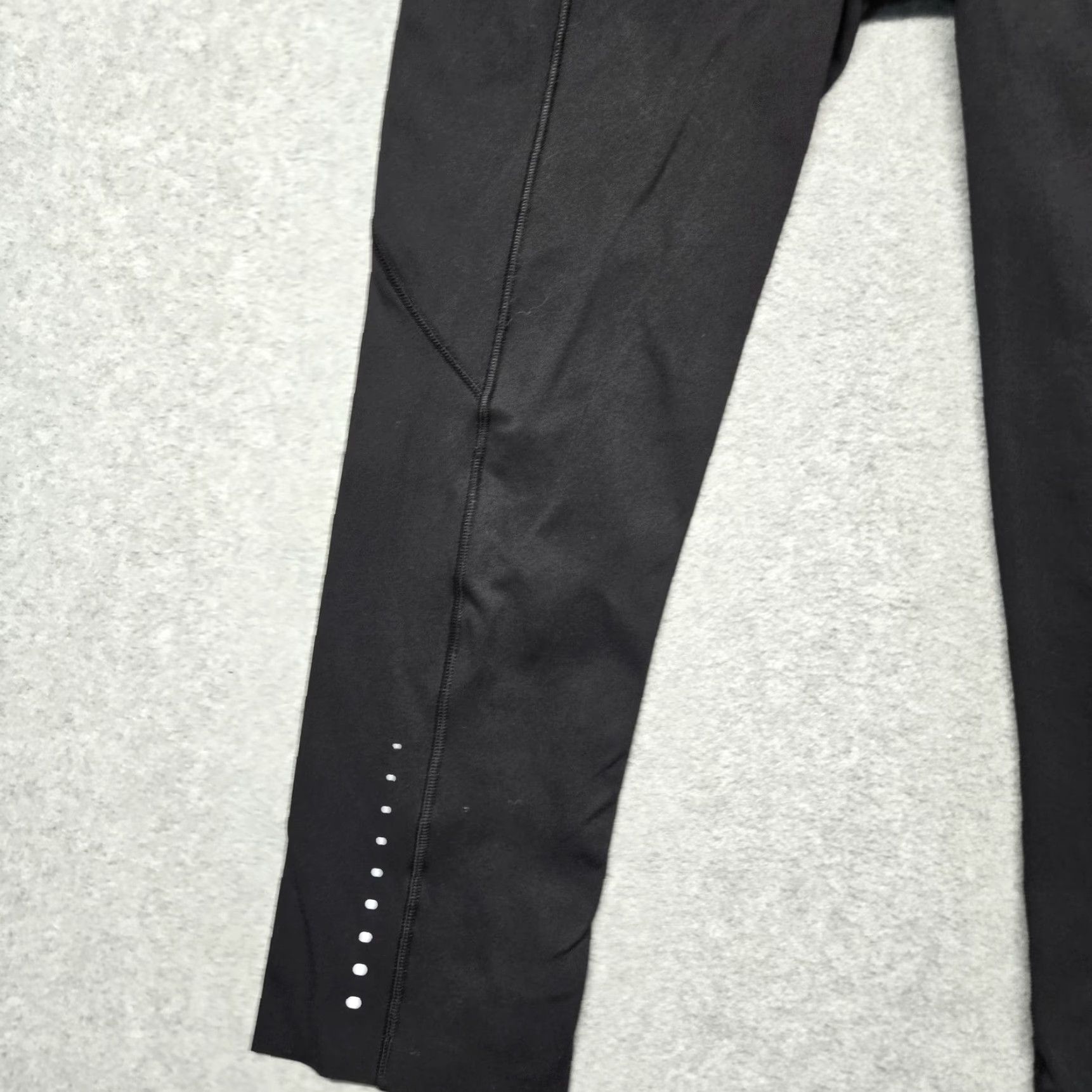 Lululemon Lululemon Leggings Womens 4 Black High Rise Capri Pockets Reflective Athletic Size 27" / US 4 / IT 40 - 7 Thumbnail