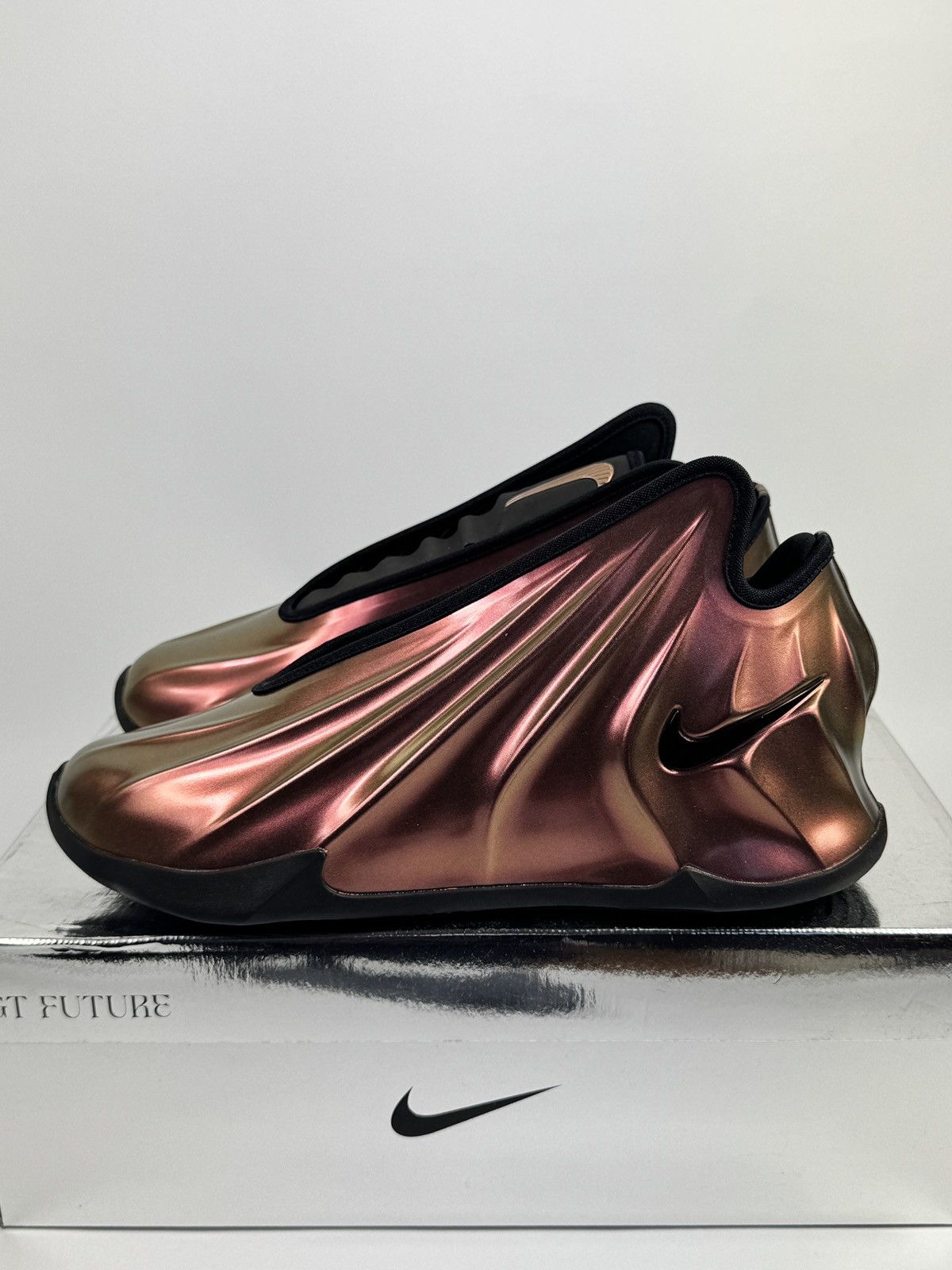 Nike NIKE GT FUTURE METALLIC TED BRONZE Size US 10 / EU 43 - 6 Thumbnail