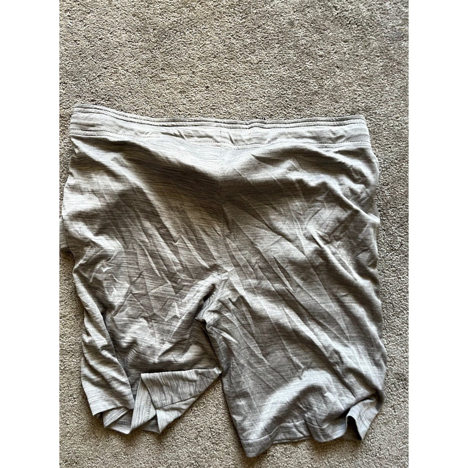 Reebok Reebok Mens Shorts Size Small Solid Gray Athletic Activewear Running & Jogging Track & Field Elastic Waist Lightweight Comfort Size US 29 - 2 Thumbnail