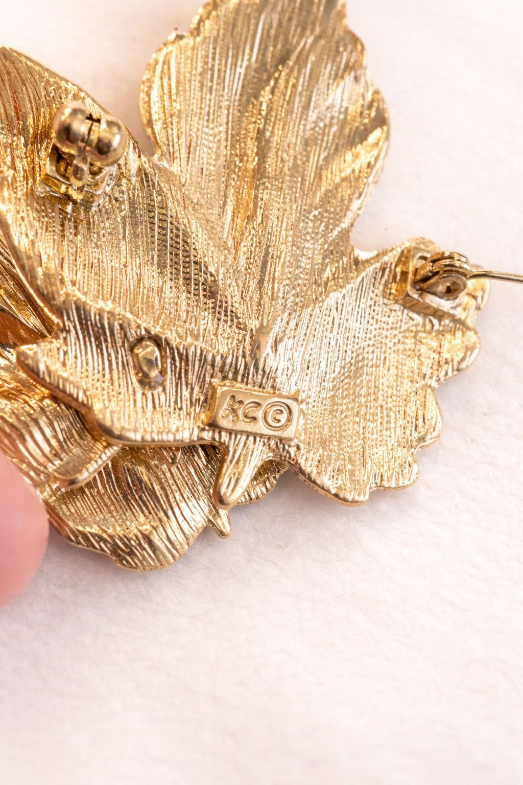 Other Vintage Karu Maple Leaf Brooch Signed KC Autumn Fall Pin Size ONE SIZE - 3 Thumbnail