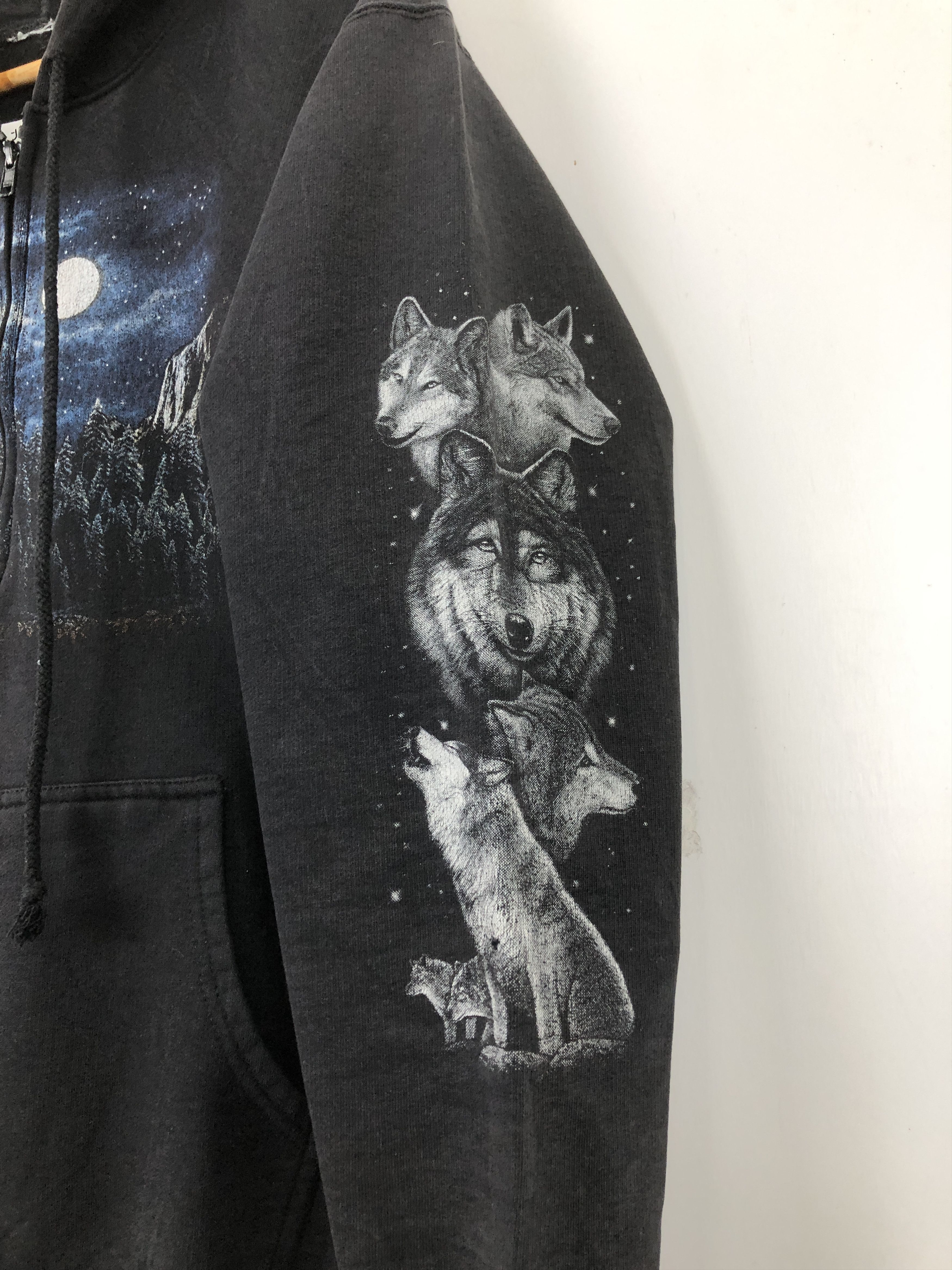 The Mountain × Vintage Vintage 90s The Mountain Wolf Printed Zipper Hoodie Jacket Size US L / EU 52-54 / 3 - 6 Thumbnail