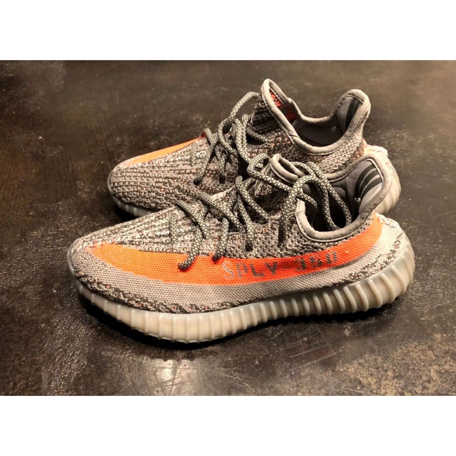 Adidas adidas Yeezy Boost 350 V2 Low Beluga 2.0 Carbon Gray Mens 7.5 Shoes Size US 8 / EU 41 - 7 Thumbnail