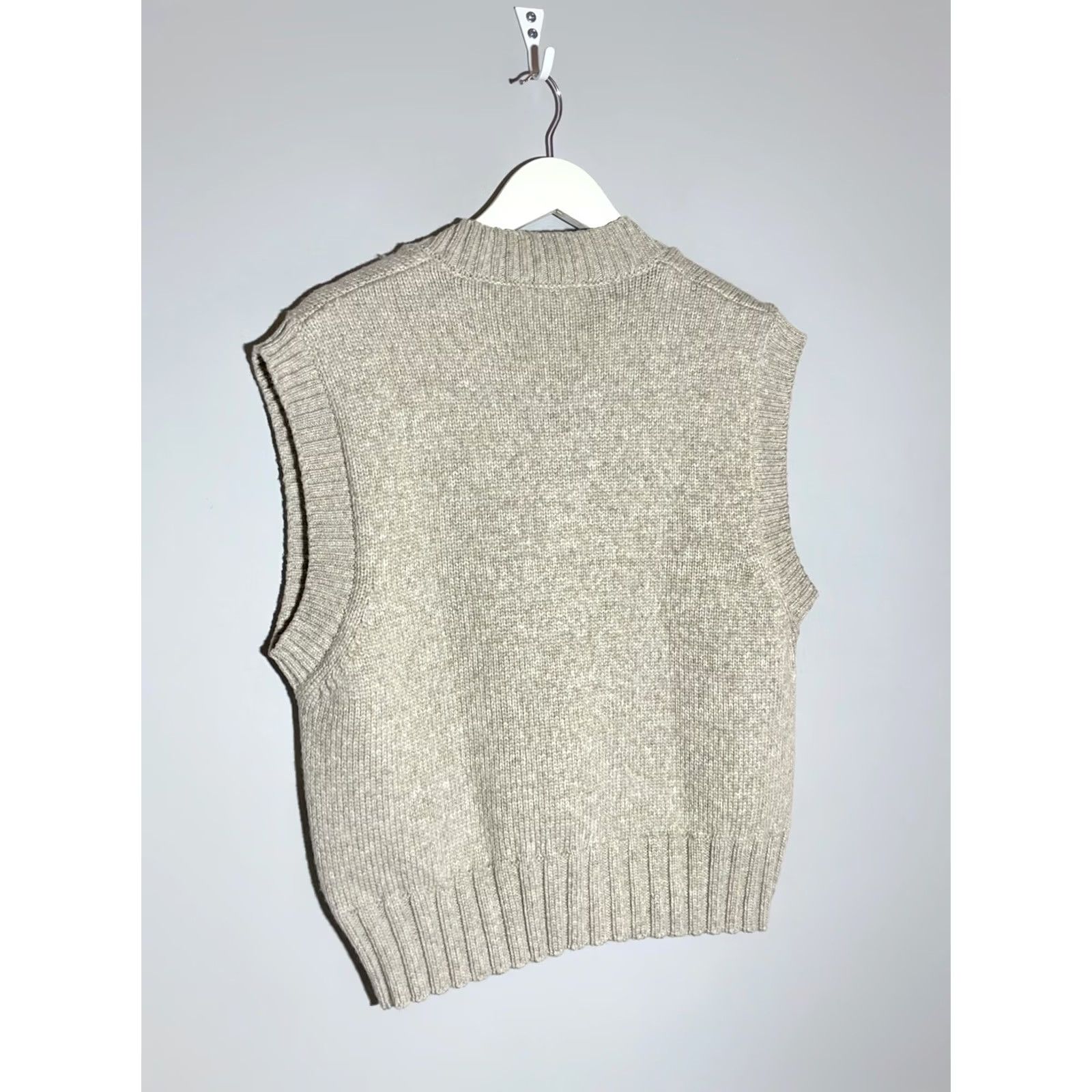 Vintage AMI Paris Alexandre Mattiussi Y2k V-neck Knit Vest Women’s XL Beige Wool Nylon Logo Vest Women XL Vintage No Size XL / US 12-14 / IT 48-50 - 7 Thumbnail