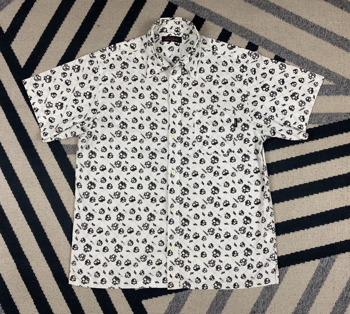 Tony Hawk Pre-loved Tony Hawk Fullprint Skull Short sleeve Size US M / EU 48-50 / 2 - 2 Thumbnail