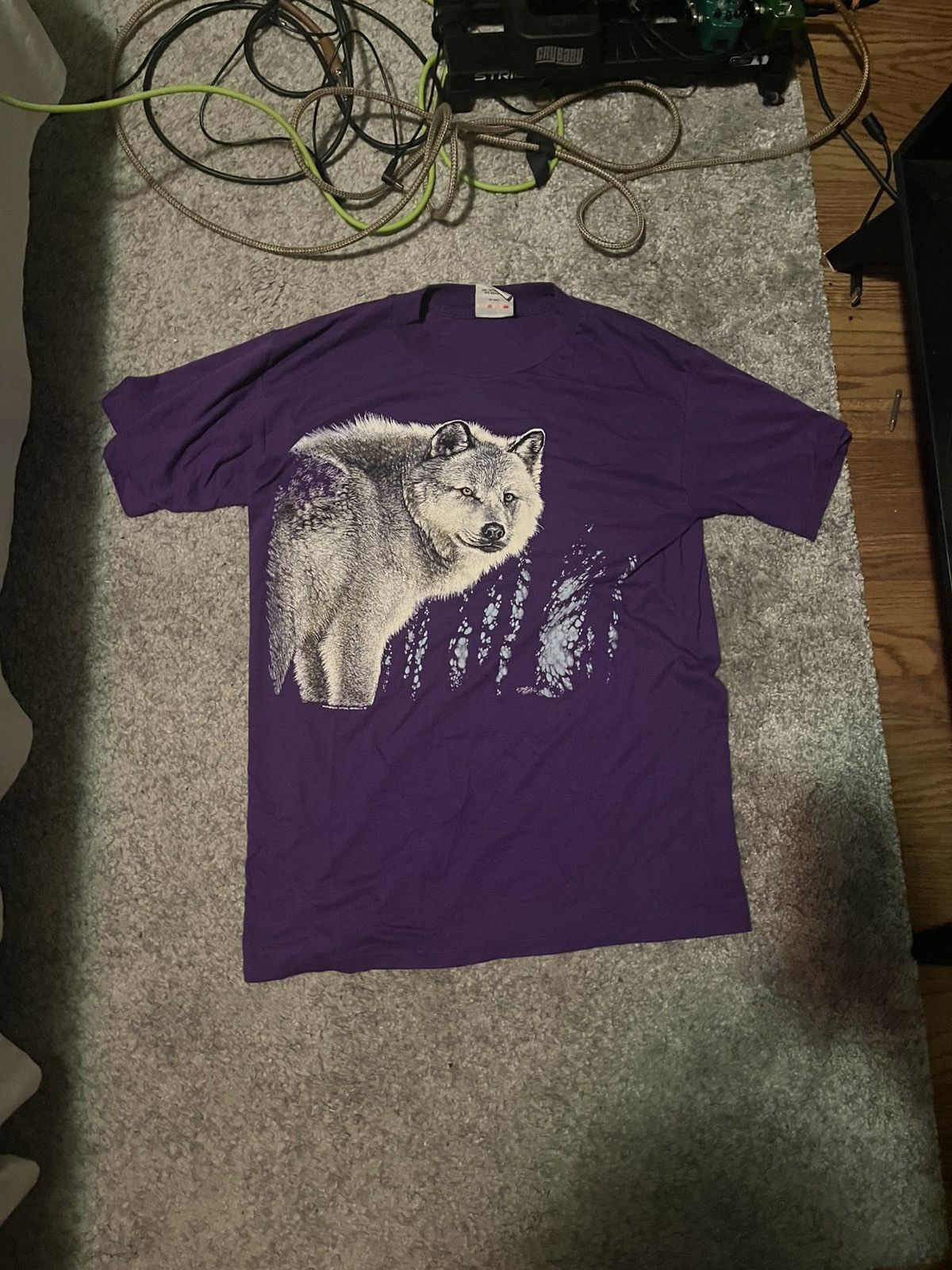 Vintage 90’s Wolf tee single stitch Size US M / EU 48-50 / 2 - 1 Thumbnail