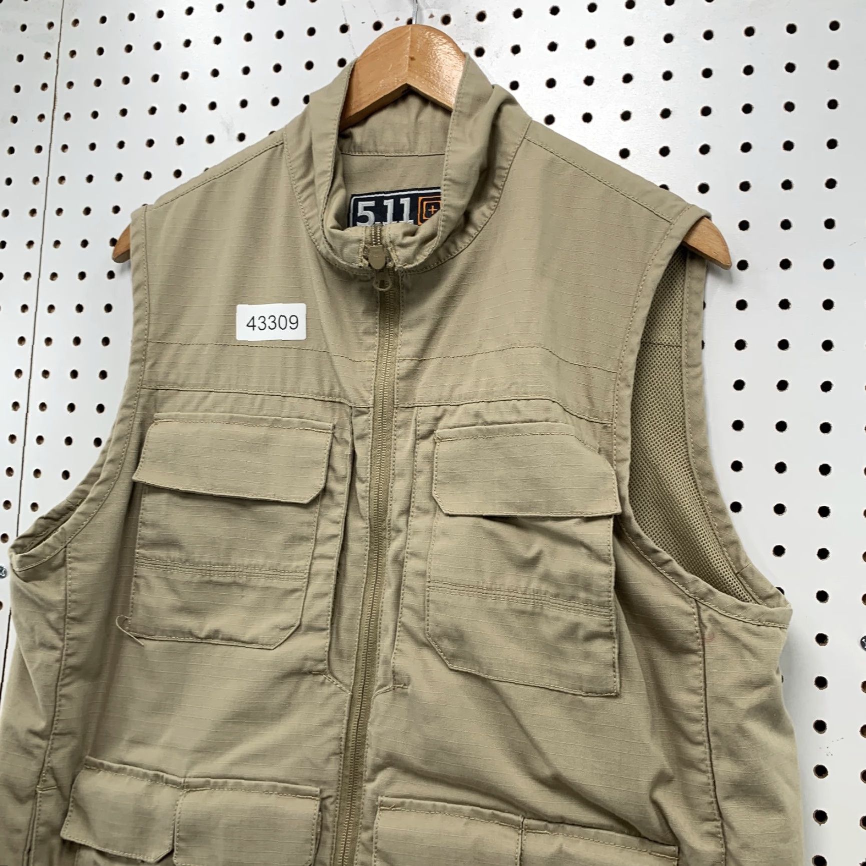 Vintage 5.11 Tactical Series Vest Mens Medium Khaki Safari Fishing Photograpy Size US M / EU 48-50 / 2 - 6 Thumbnail