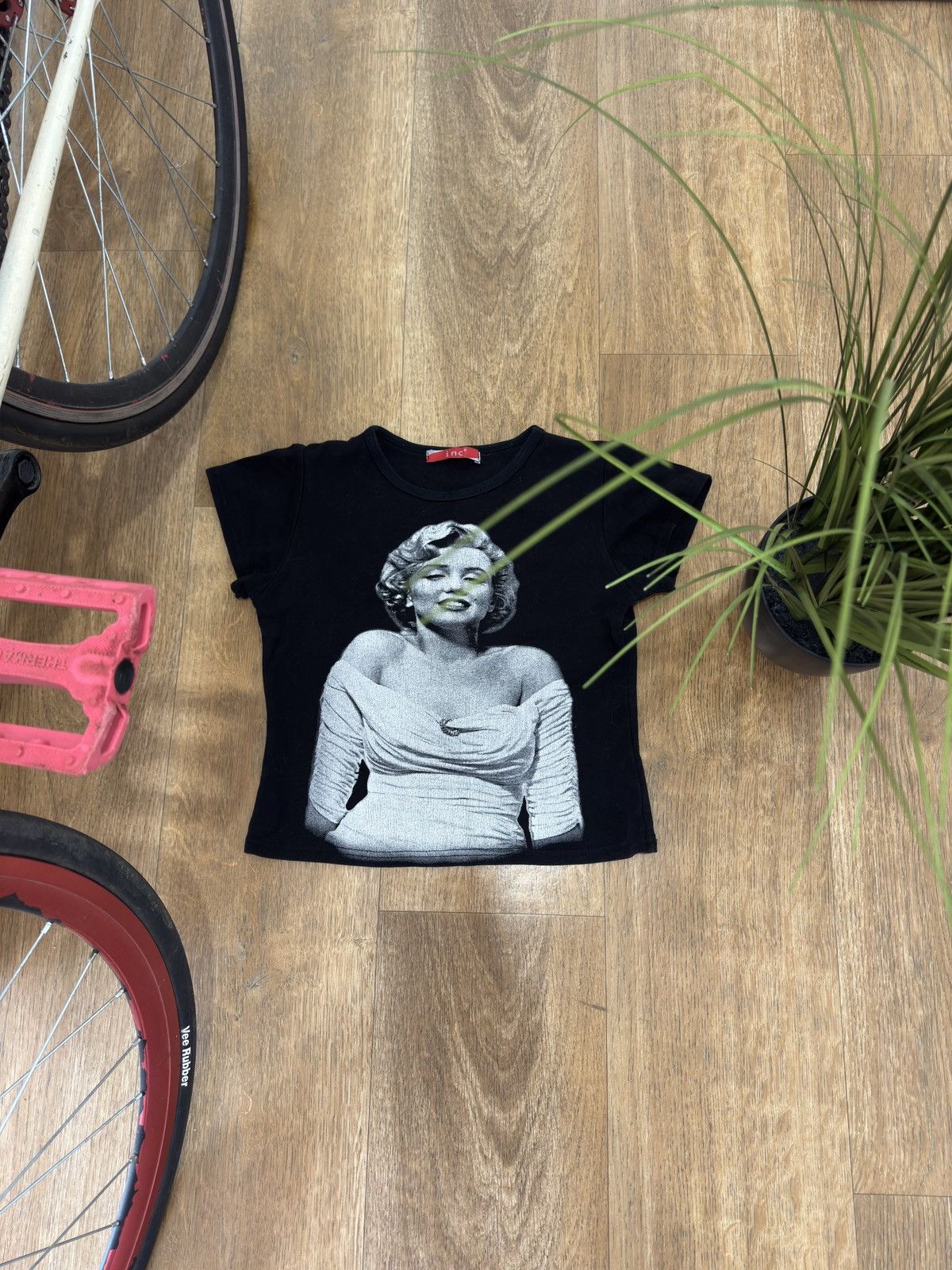 Vintage VINTAGE MARILYN MONROE SLIM PRINTED TEE Size S / US 4 / IT 40 - 1 Thumbnail
