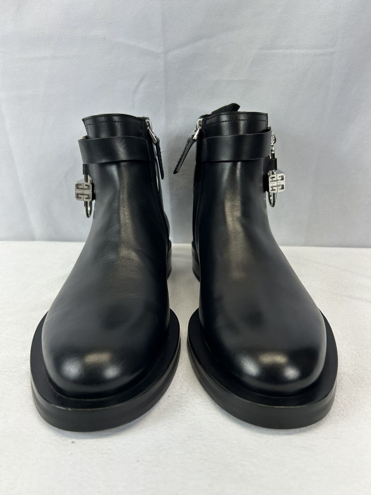 Givenchy Givenchy Lock Ankle Boots In Leather Size US 9 / IT 39 - 7 Thumbnail