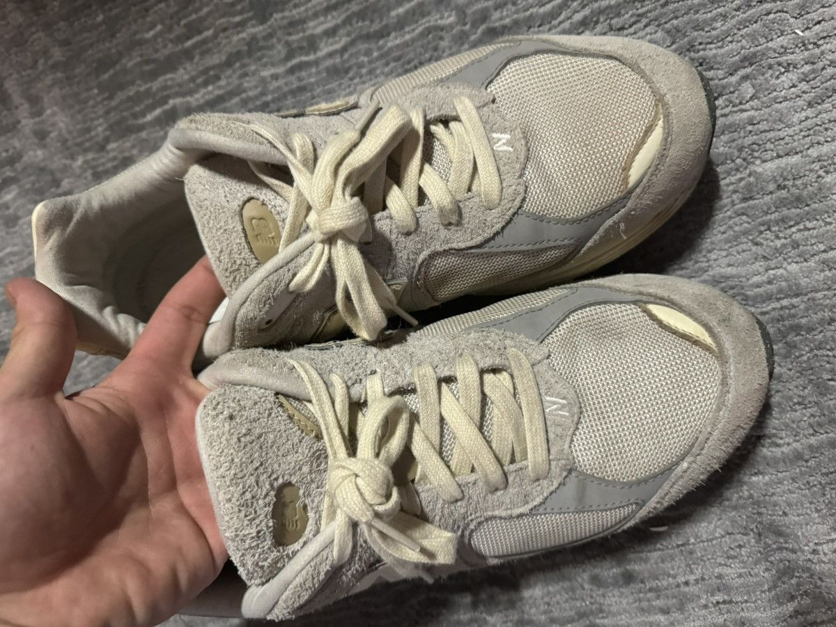 New Balance New Balance 2002R Size US 11 / EU 44 - 5 Thumbnail