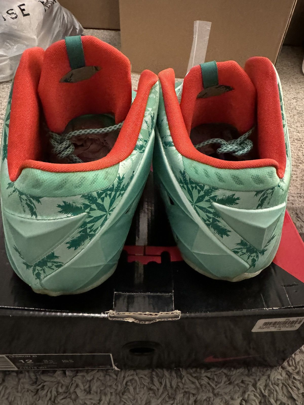 Nike LEBRON X1 “CHRISTMAS” MEN’S Size US 12 / EU 45 - 4 Thumbnail