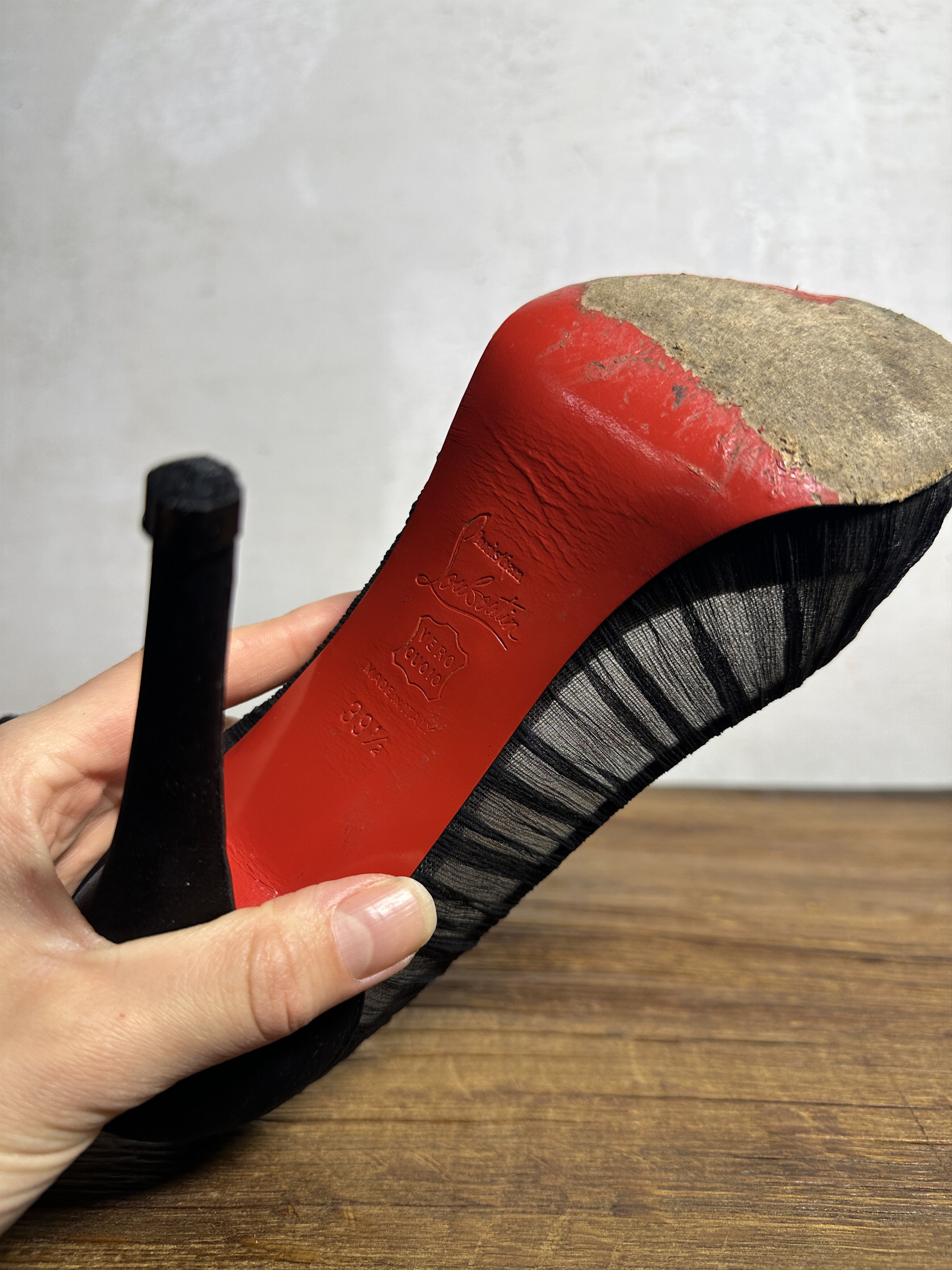 Christian Louboutin Christian Louboutin Crepe Satin Ambrosina Peep Toe Pumps Size US 8.5 / IT 38.5 - 12 Thumbnail