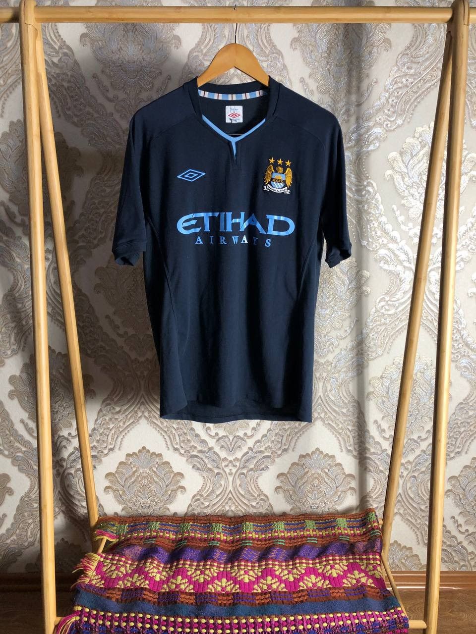 Umbro × Vintage VERY RARE UMBRO FC MANCHESTER CITY ENGLAND SOCCER JERSEY Size US M / EU 48-50 / 2 - 1 Thumbnail