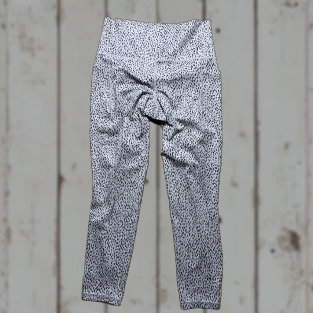 Athleta Athleta Leggings Salutation Stash Pocket II Printed 7/8 Small S Women's Multicolor Leggings Ankle Size 28" / US 6 / IT 42 - 1 Thumbnail