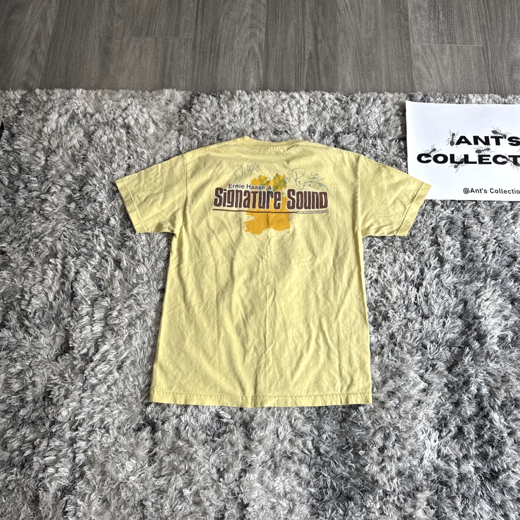 Vintage VTG Ernie Hasse & Signature Sound Concert T-Shirt Men’s L AUTOGRAPHED Alstyle Yellow Shirt Size US L / EU 52-54 / 3 - 6 Thumbnail