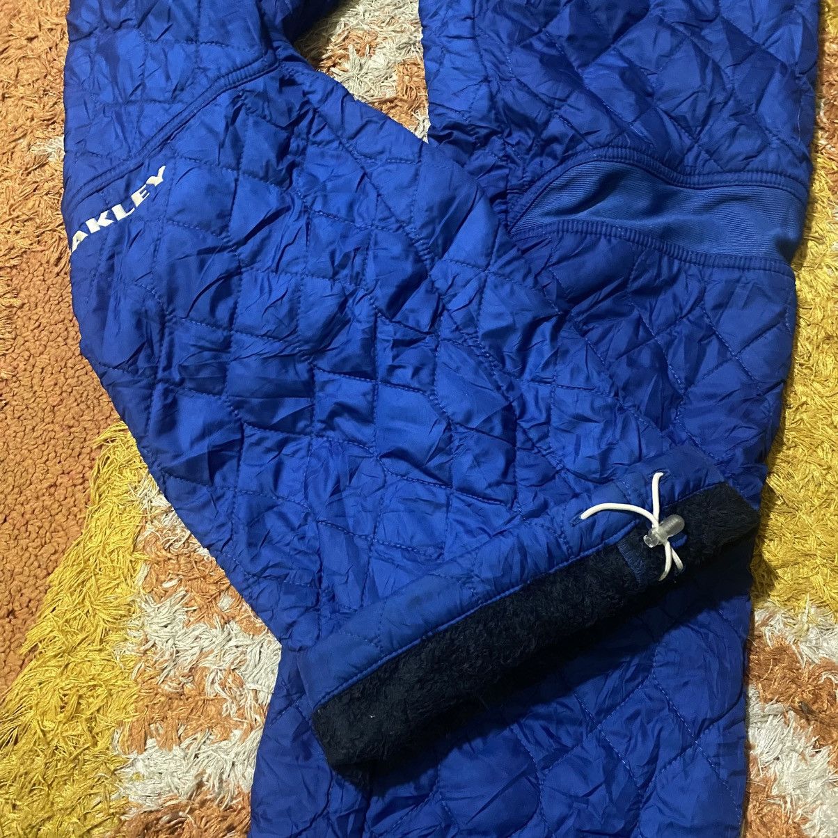 Oakley ☀️Nice design Oakley quilted ski pant size XL Size US 34 / EU 50 - 10 Thumbnail
